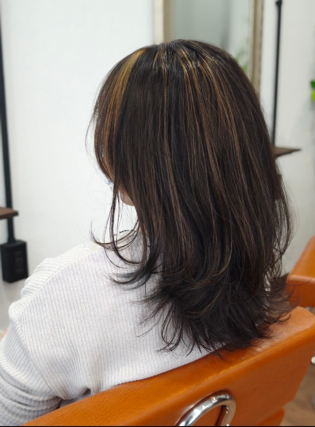 Lucci【ルッチ】のスタイル紹介。ミディアムレイヤー