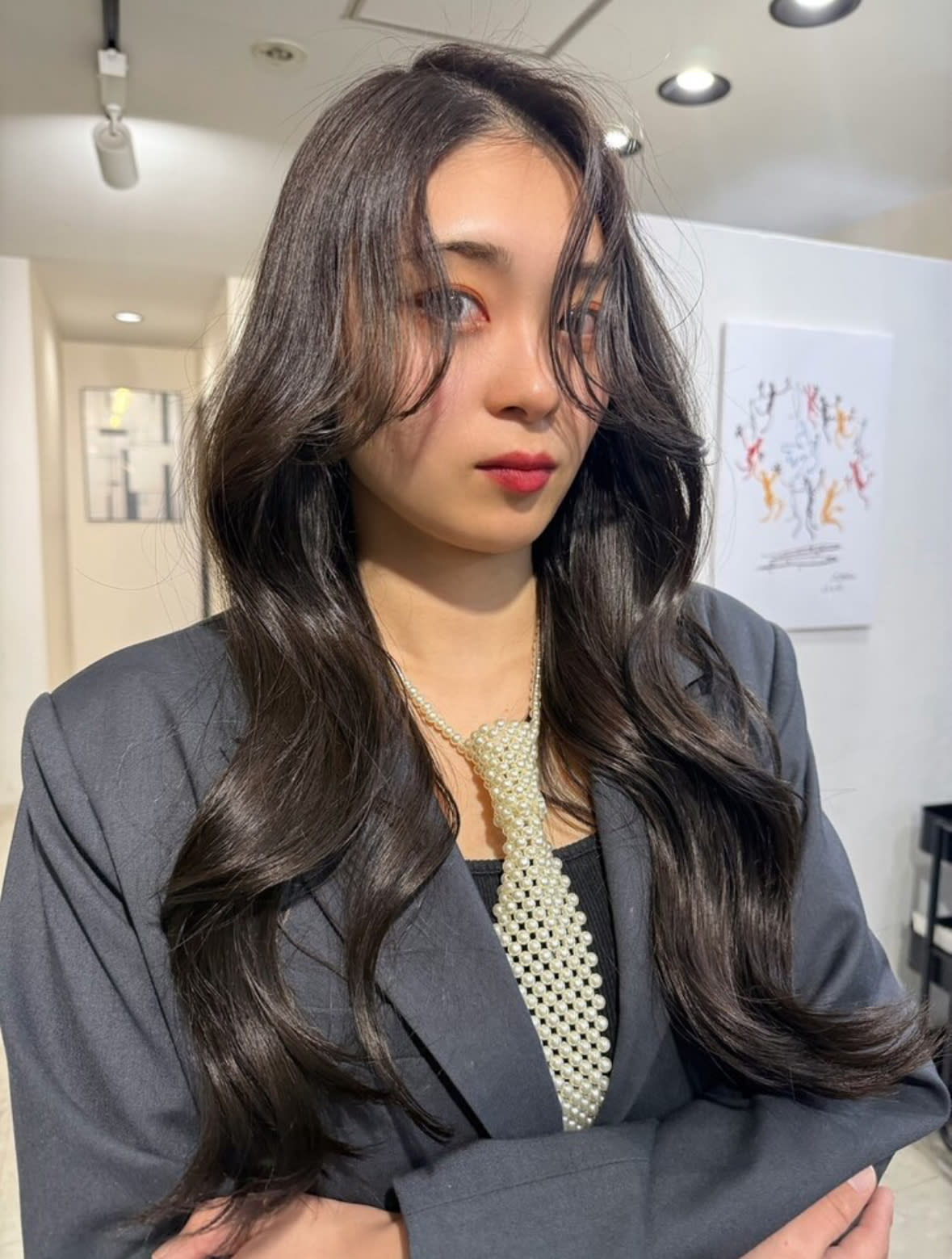 NARVIS【ナービス】のスタイル紹介。ロングレイヤー柔らかウェーブ