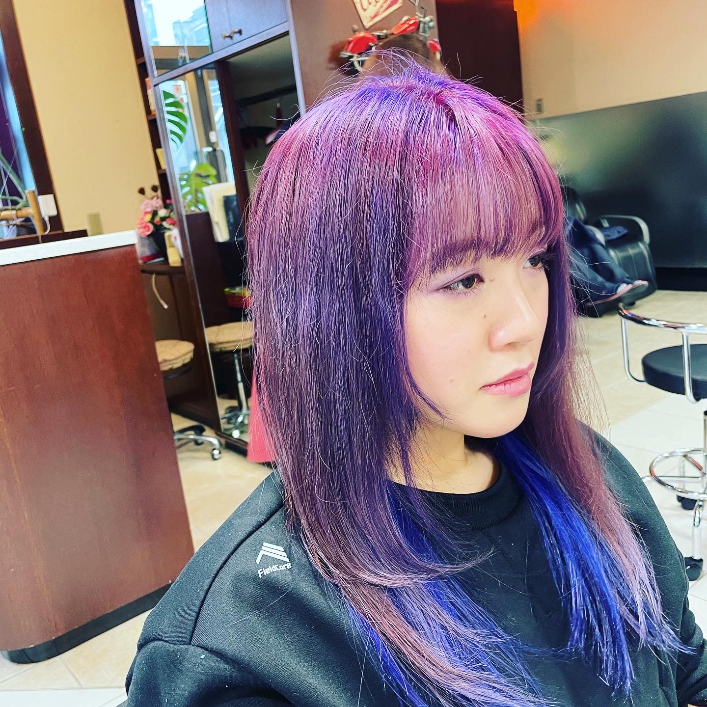 ヘアースペース クレッシェンド【ヘアースペース クレッシェンド】のスタイル紹介。ロングカラーBLEACHON