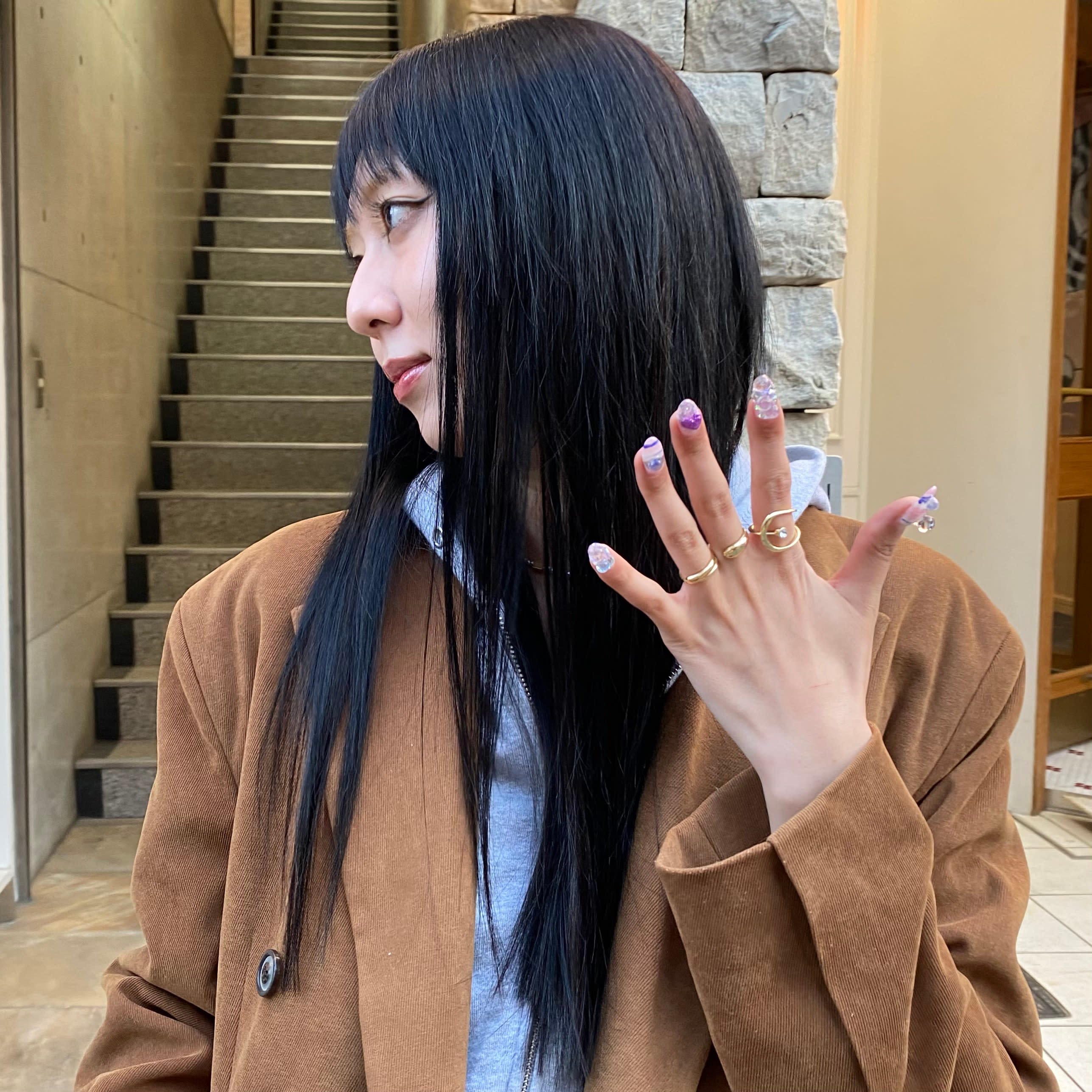 エクステ・ブリーチ・髪質改善・縮毛矯正専門店 EDeN MAeD 天神店【エクステ ブリーチ カミシツカイゼン シュクモウキョウセイセンモンテン エデンメイド テンジンテン】のスタイル紹介。オフブラック