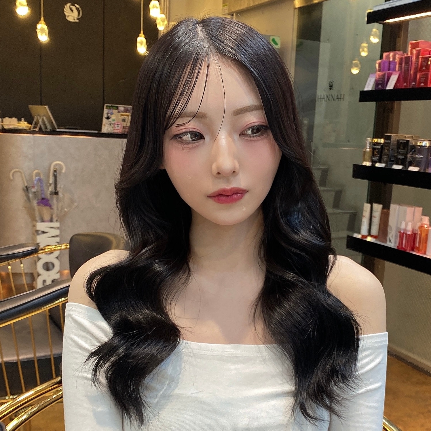 エクステ・ブリーチ・髪質改善・縮毛矯正専門店 EDeN MAeD 天神店【エクステ ブリーチ カミシツカイゼン シュクモウキョウセイセンモンテン エデンメイド テンジンテン】のスタイル紹介。韓国風ブラック