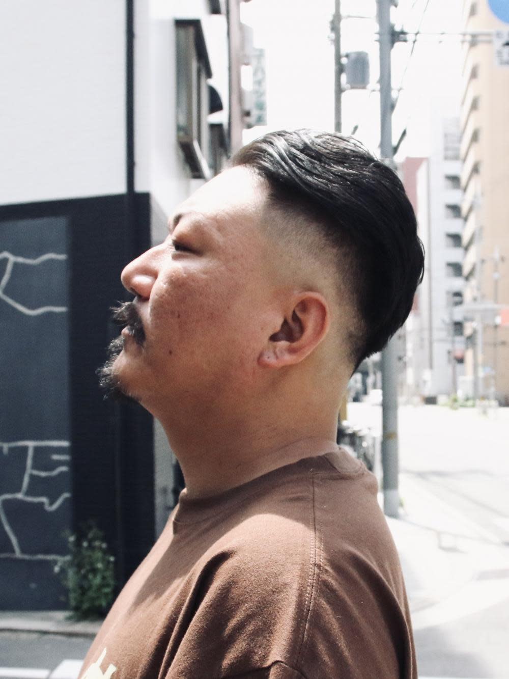 Shindy BARBER & MEN's STYLE SHOP【シンディ バーバーアンドメンズスタイルショップ】のスタイル紹介。スキンフェード×オールバック