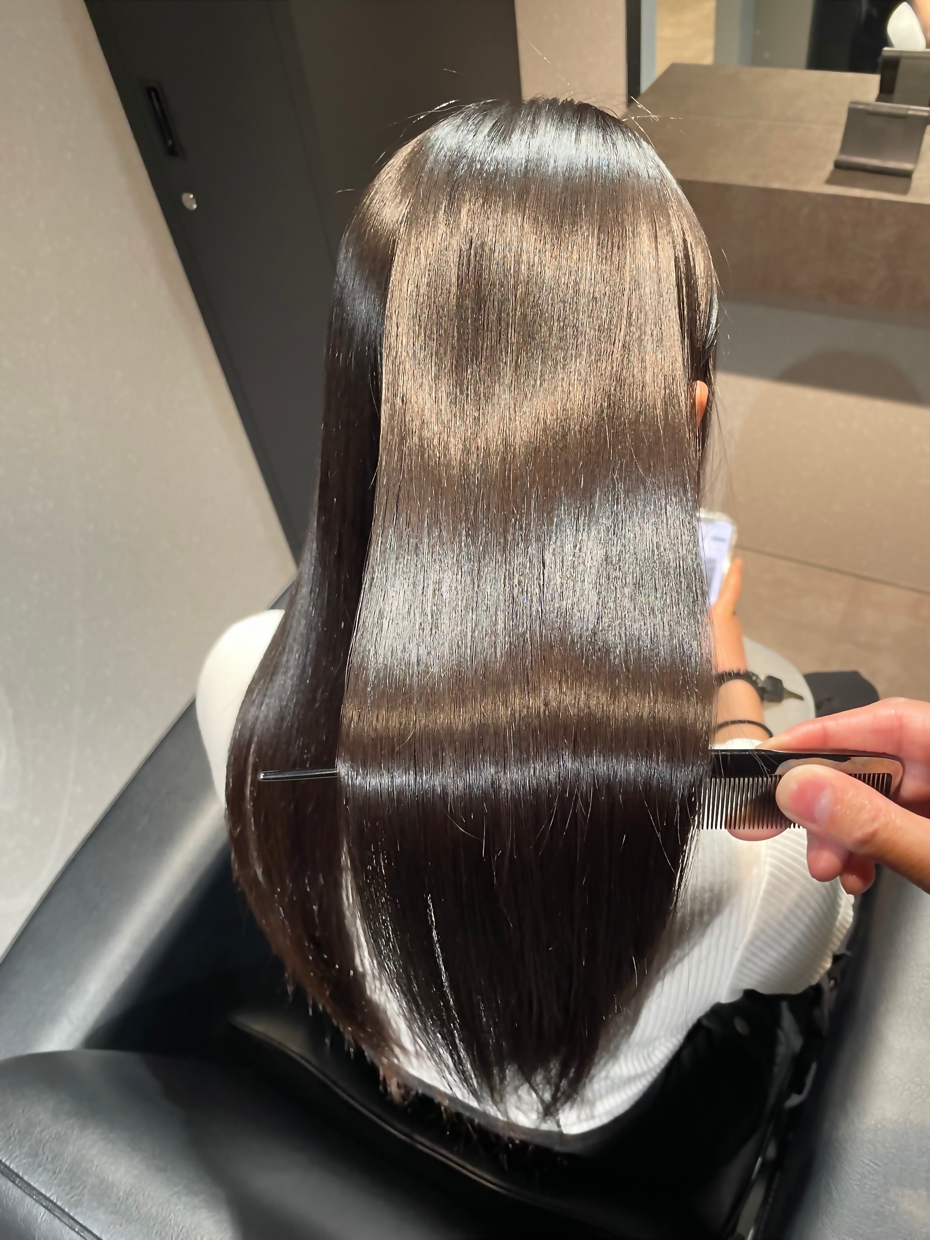 髪質改善 個室サロン LUNAS 福岡天神【カミシツカイゼン コシツサロン ルナス フクオカテンジン】のスタイル紹介。サラツヤ柔らか美髪矯正！