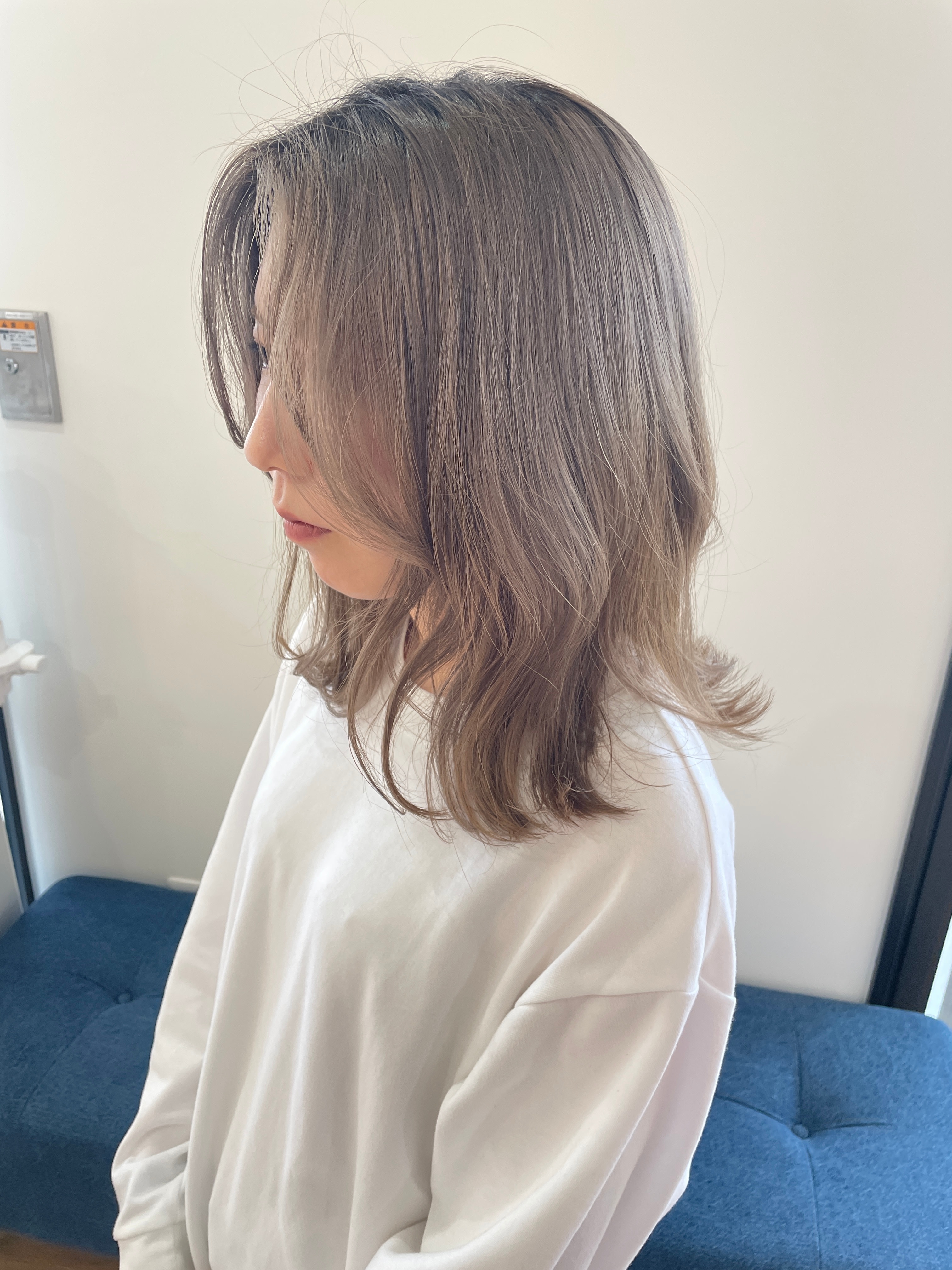 recipe allier【レシピ アリエ】のスタイル紹介。グレージュ　カラー