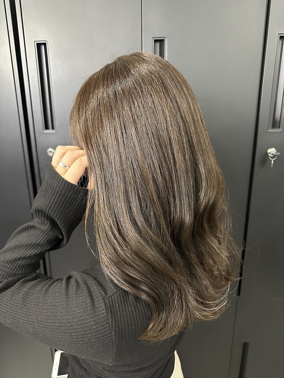 L'oeuf 【ルフ】【ルフ】のスタイル紹介。カーキ色