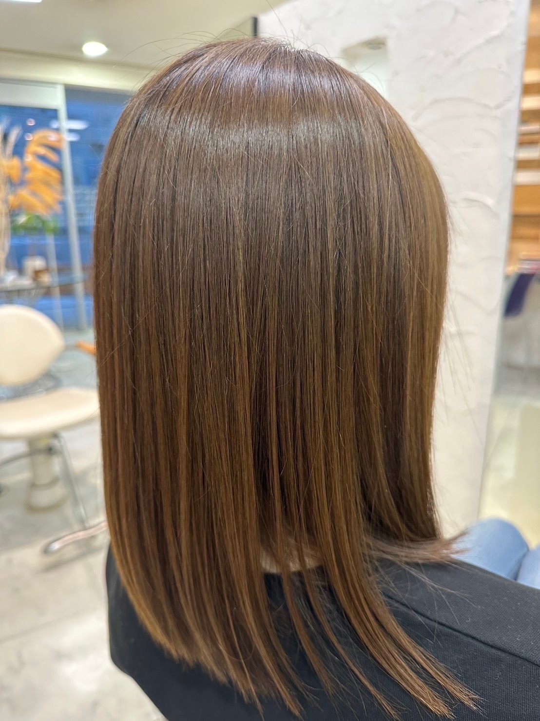 zilch hair【ヂルチヘアー】のスタイル紹介。ショコラベージュ×ツヤ感カラー