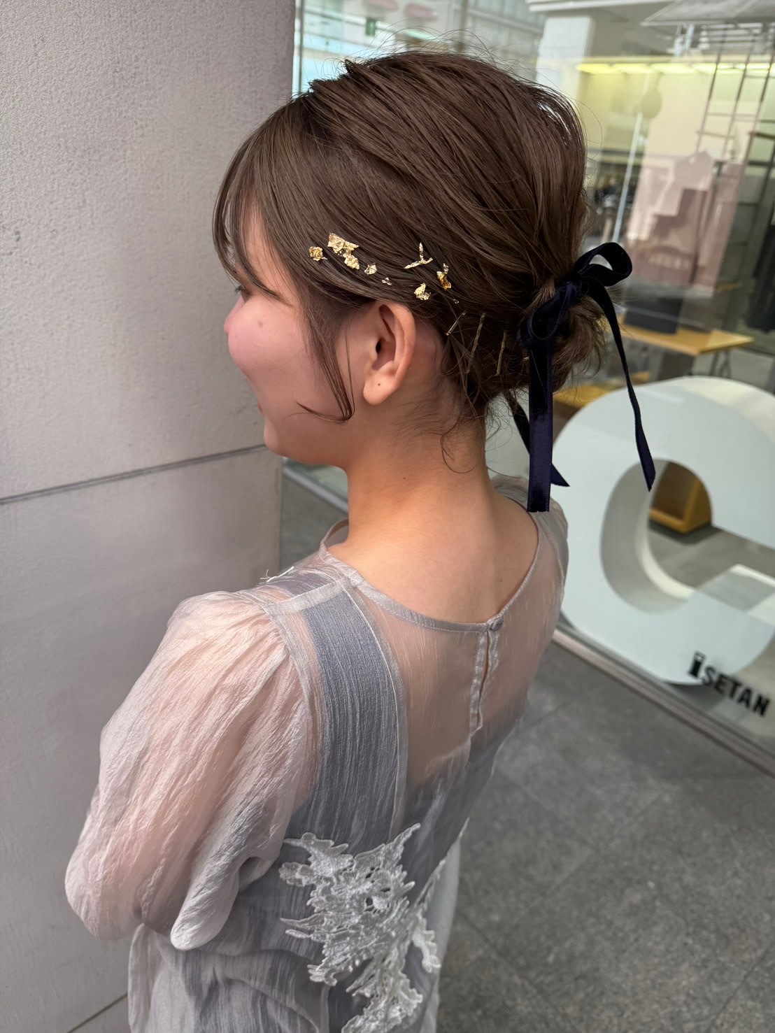 neu【ノイ】スマートサロン【ノイ】のスタイル紹介。【かいせい】お呼ばれ♪♪リボンアレンジ