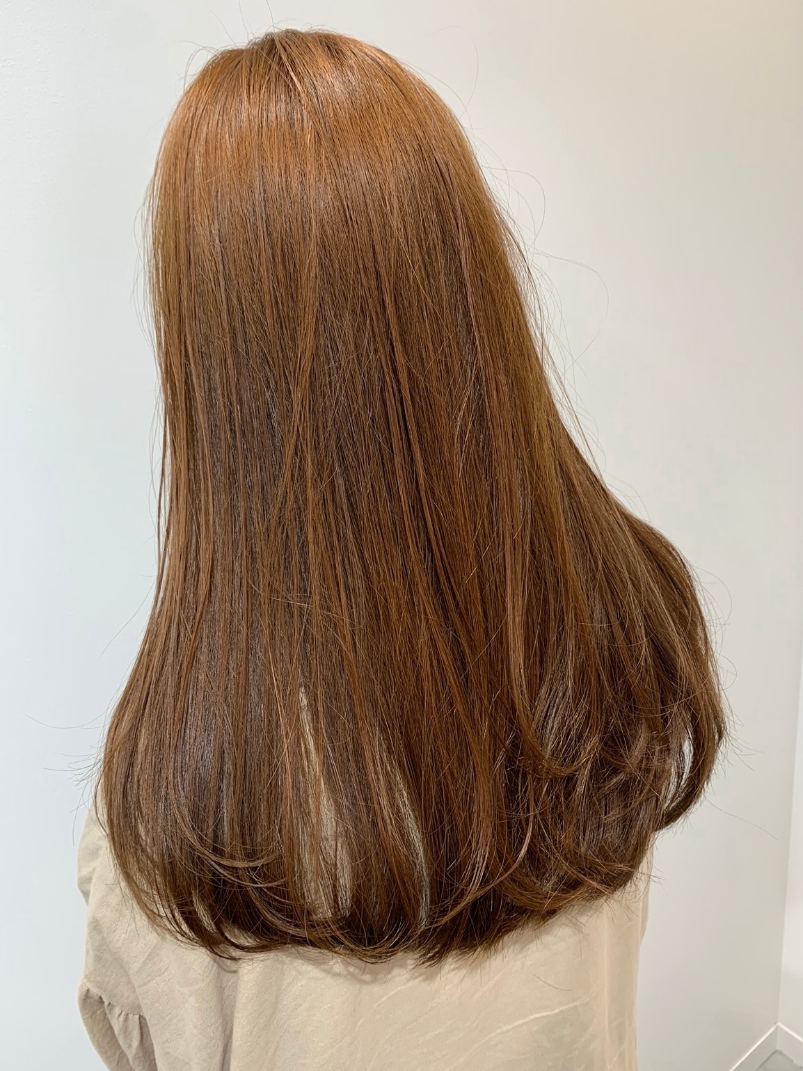 トリート ヘアデザイン八千代緑が丘【トリート ヘアデザインヤチヨミドリガオカ】のスタイル紹介。オレンジベージュ×ロング