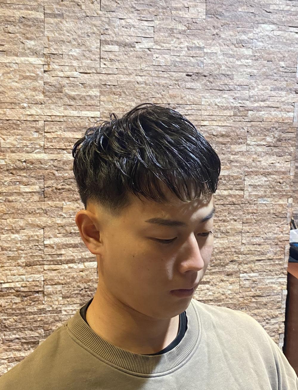 R de beaute【アールドボーテ】のスタイル紹介。銀座 理容室 ナチュラル