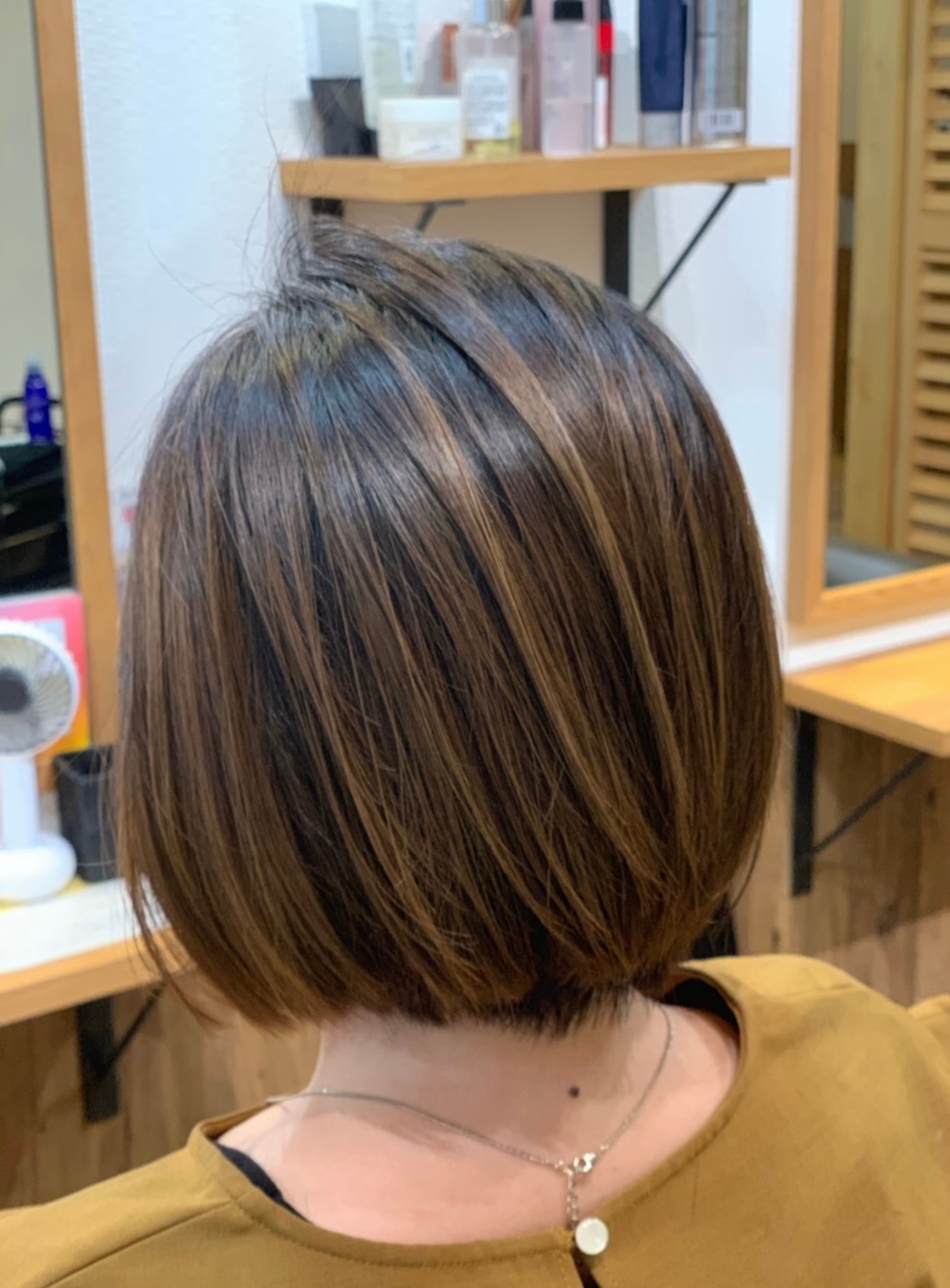 laco Roots Hair 明石店【ラッソ　ルーツヘアー　アカシテン】のスタイル紹介。ローグラデーションボブ