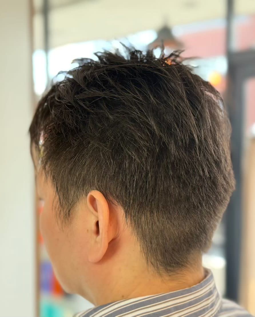 HAIRS DESIREE【ヘアーズデジレ】のスタイル紹介。ソフトモヒカン