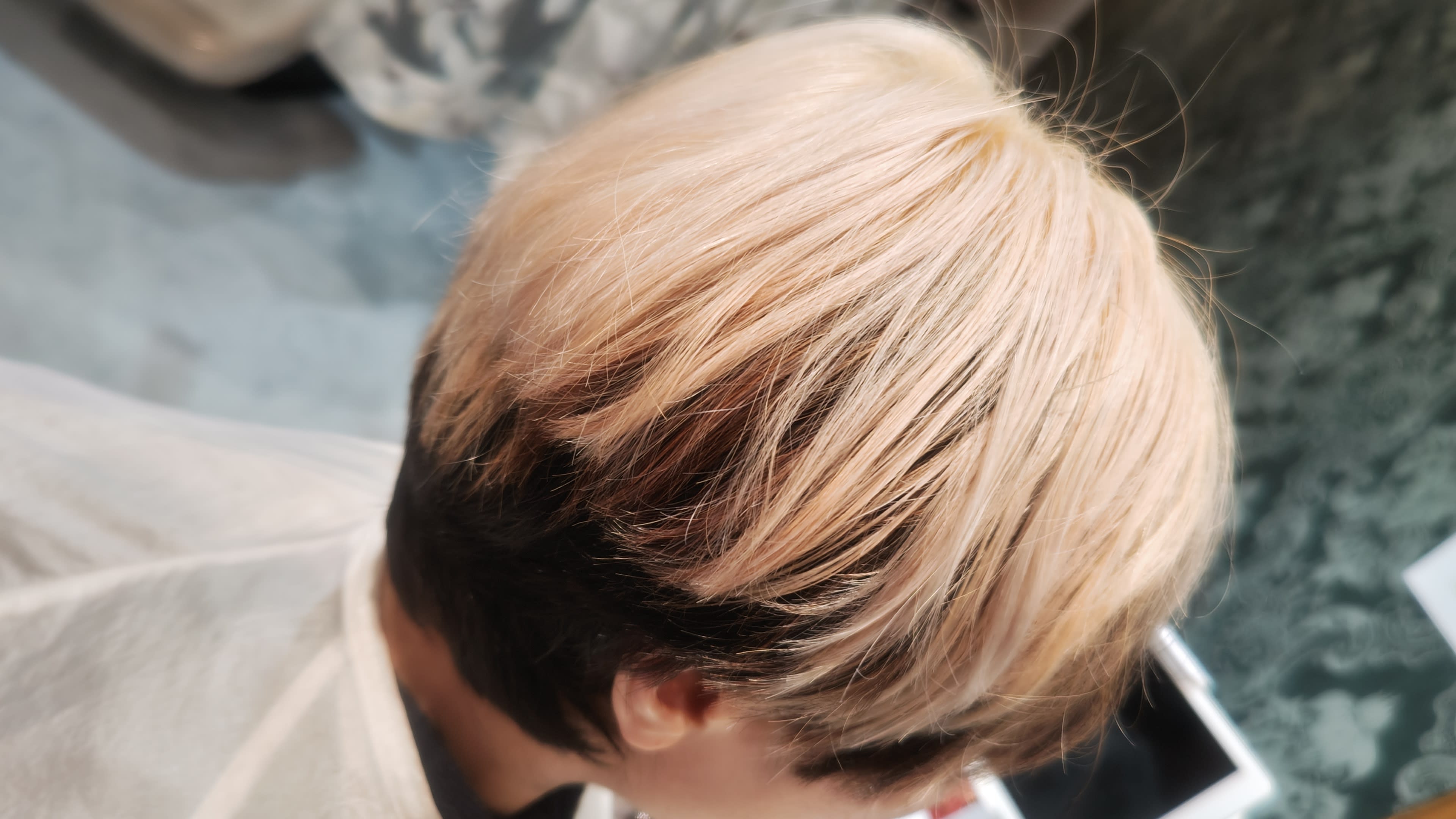 美髪工房「あの日みた夕陽のオレンジ」【ビハツコウボウ アノヒミタユウヒノオレンジ】のスタイル紹介。アンブレラカラー★フェミニンなツーブロ女子？