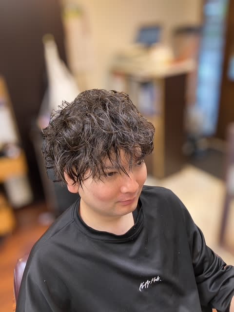 ヘアーサロンEVER【ヘアーサロンエバー】のスタイル紹介。ツイストスパイラルパーマ