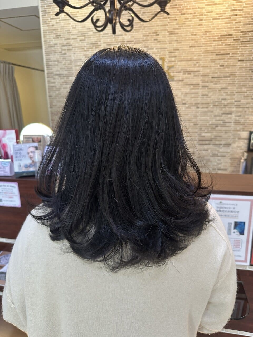 Link【リンク】のスタイル紹介。無造作ミディヘア