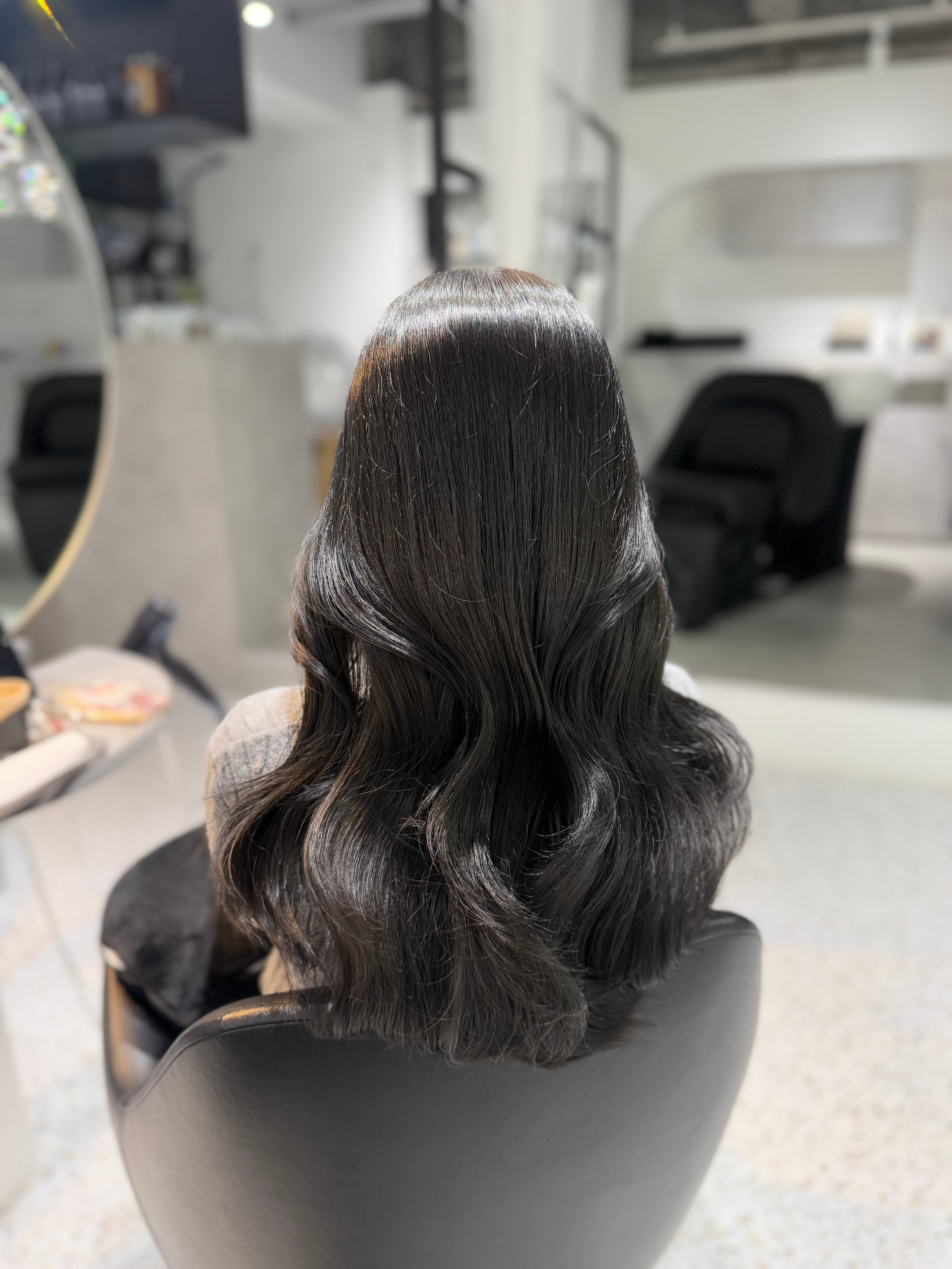 Lumo【ルモ】のスタイル紹介。【MIHO】グレージュ×セミロング