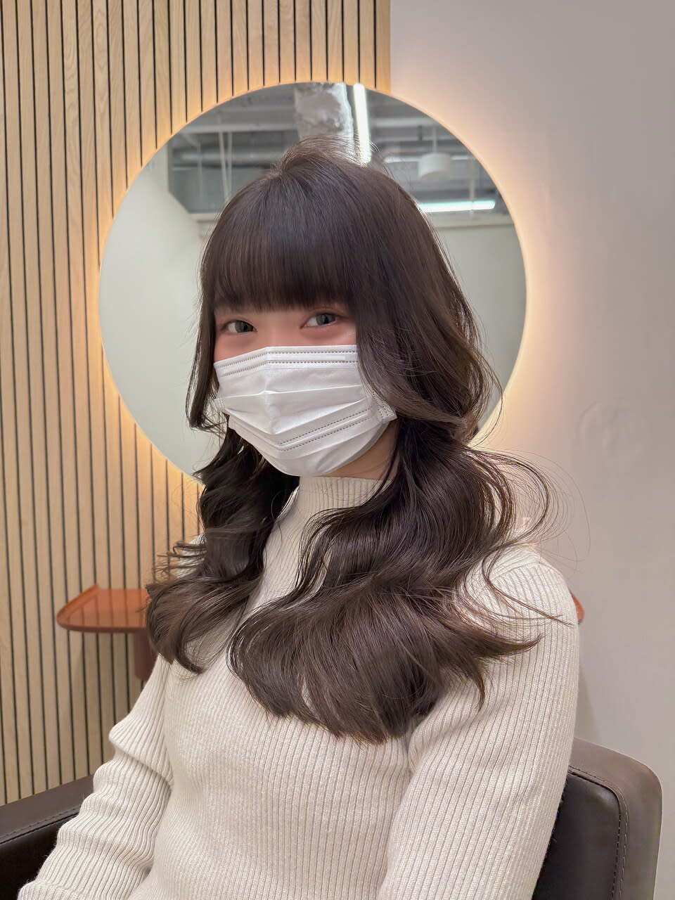 newi 三宮【ネウィ サンノミヤ】のスタイル紹介。ゆるふわ/くびれ巻き