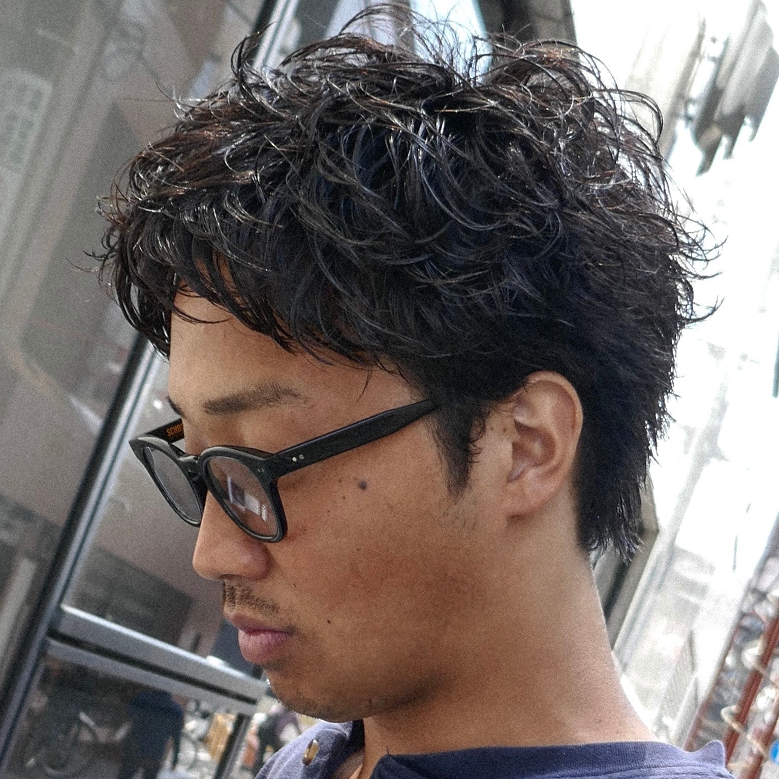 LOUWE by fifth立川北口［メンズサロン]【ローウェ バイ フィフス タチカワキタグチ】のスタイル紹介。フェザーショートパーマ