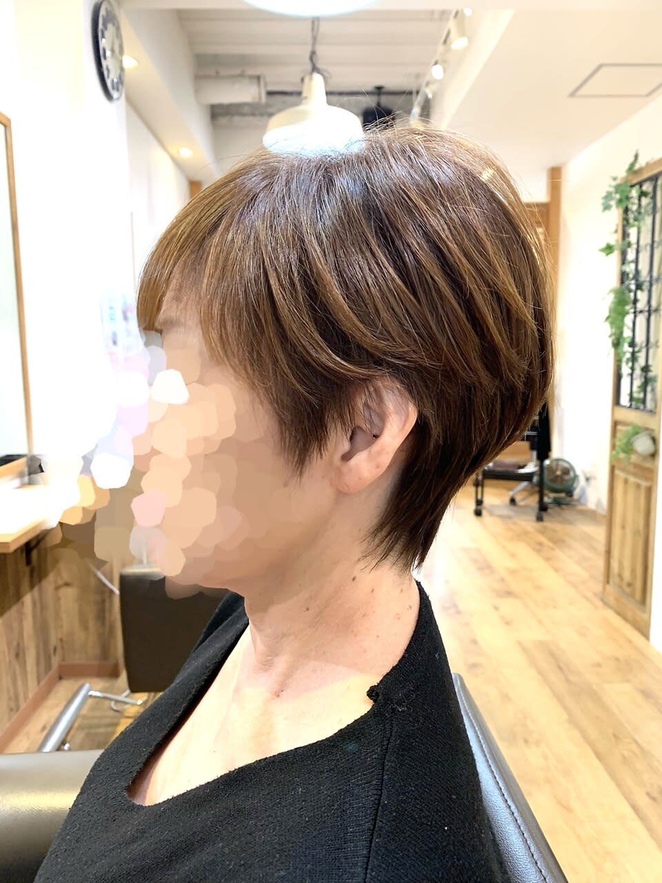 laco Roots Hair 明石店【ラッソ　ルーツヘアー　アカシテン】のスタイル紹介。ミセスショート