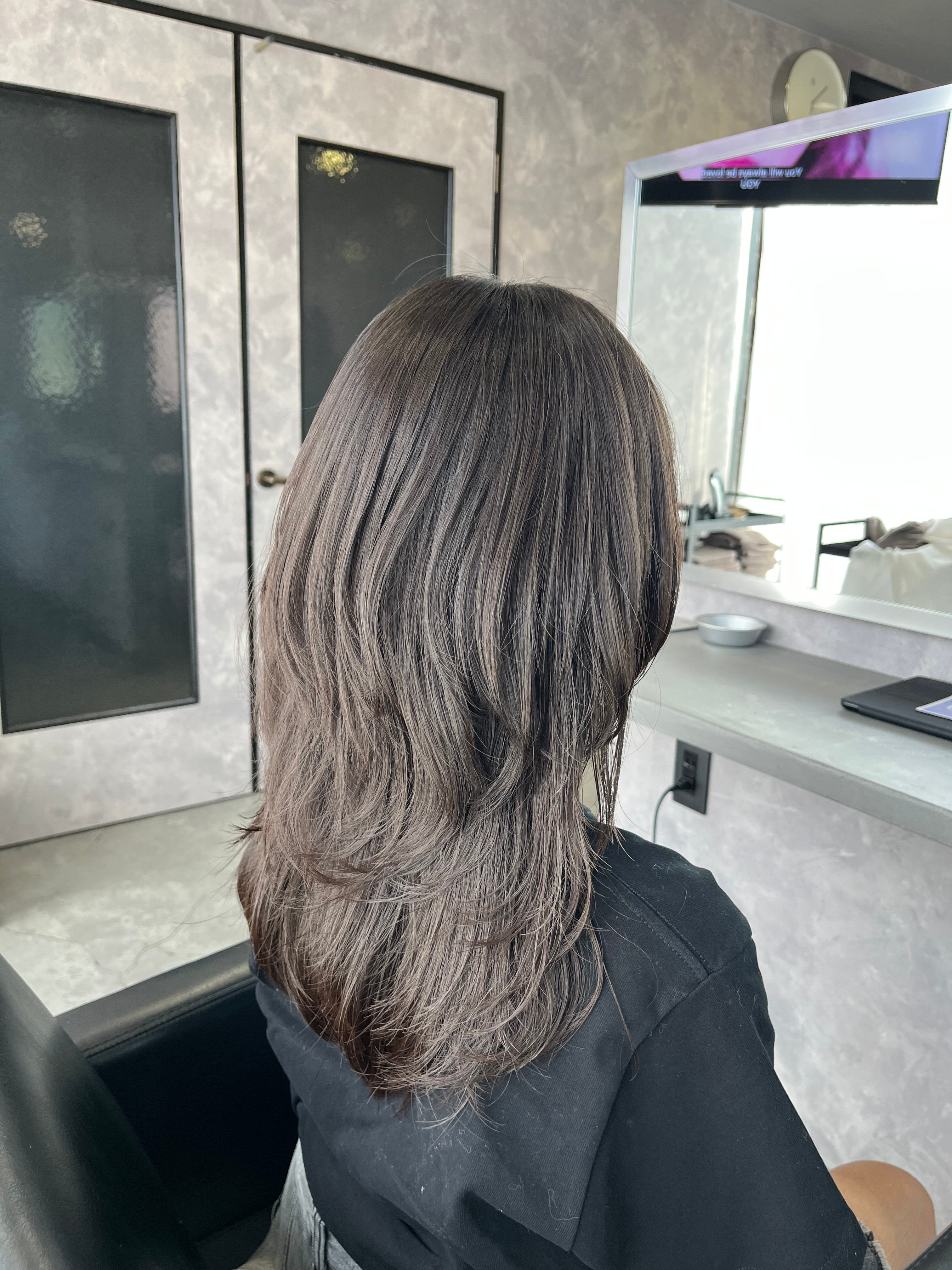 Maison 7LOOKS 宇都宮簗瀬店【メゾン セブンルックス ウツノミヤヤナセテン】のスタイル紹介。ハイレイヤーカット《吉澤》