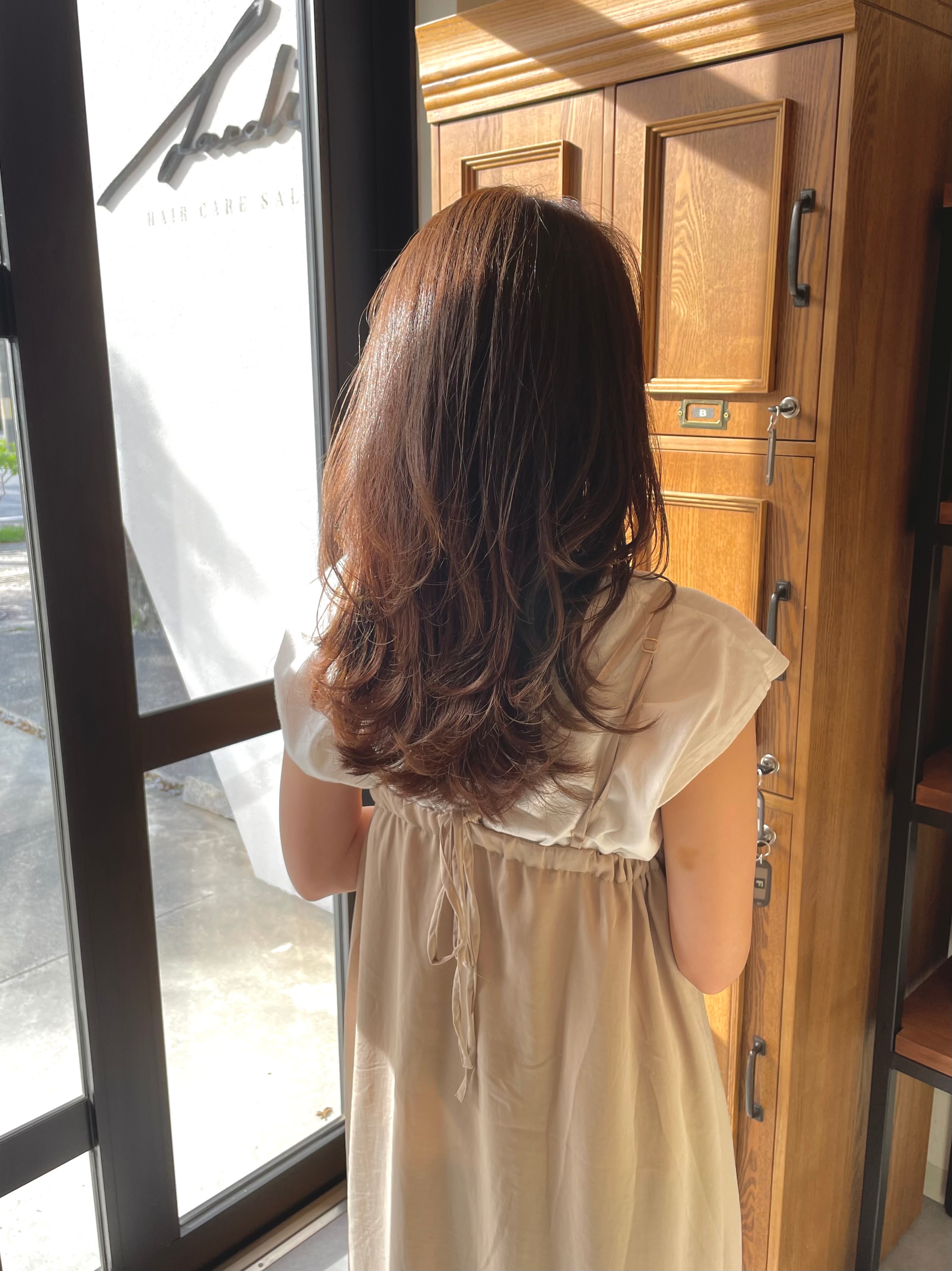 Laedi【ラエディ】のスタイル紹介。くびれロング×ニュアンスカラー（白髪染め可）