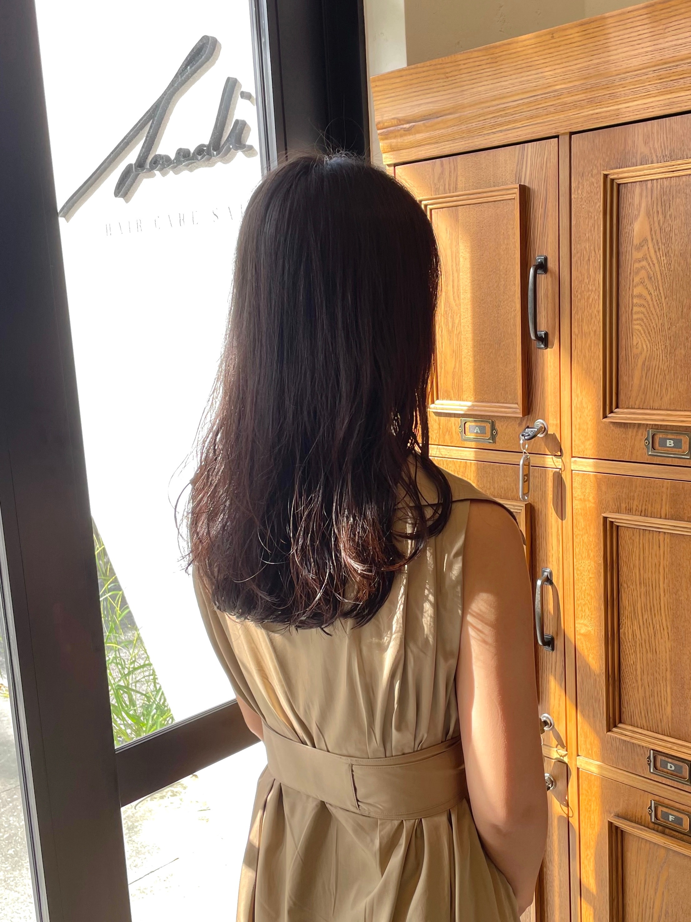 Laedi【ラエディ】のスタイル紹介。大人×パーマロング（デジタルパーマ可）