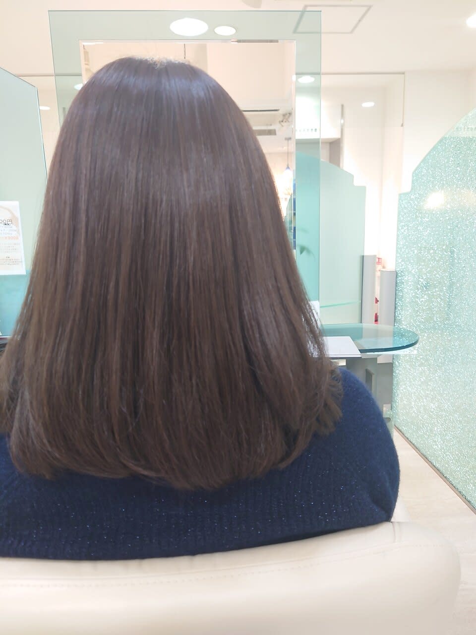 QUARTER 春日・後楽園【クオーター カスガ コウラクエン】のスタイル紹介。ミディアムナチュラルストレート