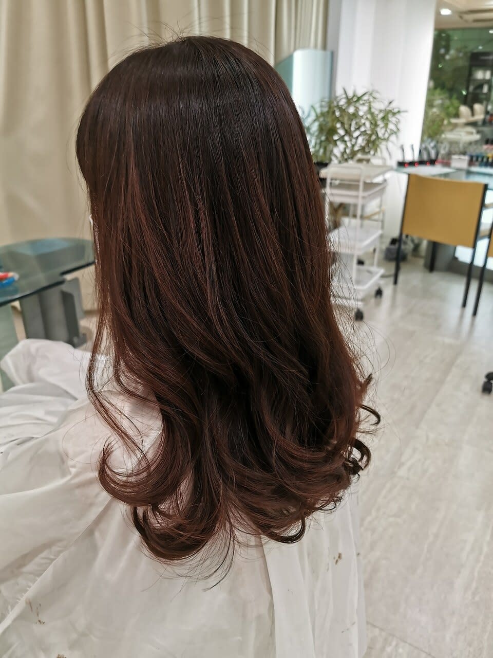 QUARTER 春日・後楽園【クオーター カスガ コウラクエン】のスタイル紹介。ニュアンスカールロング