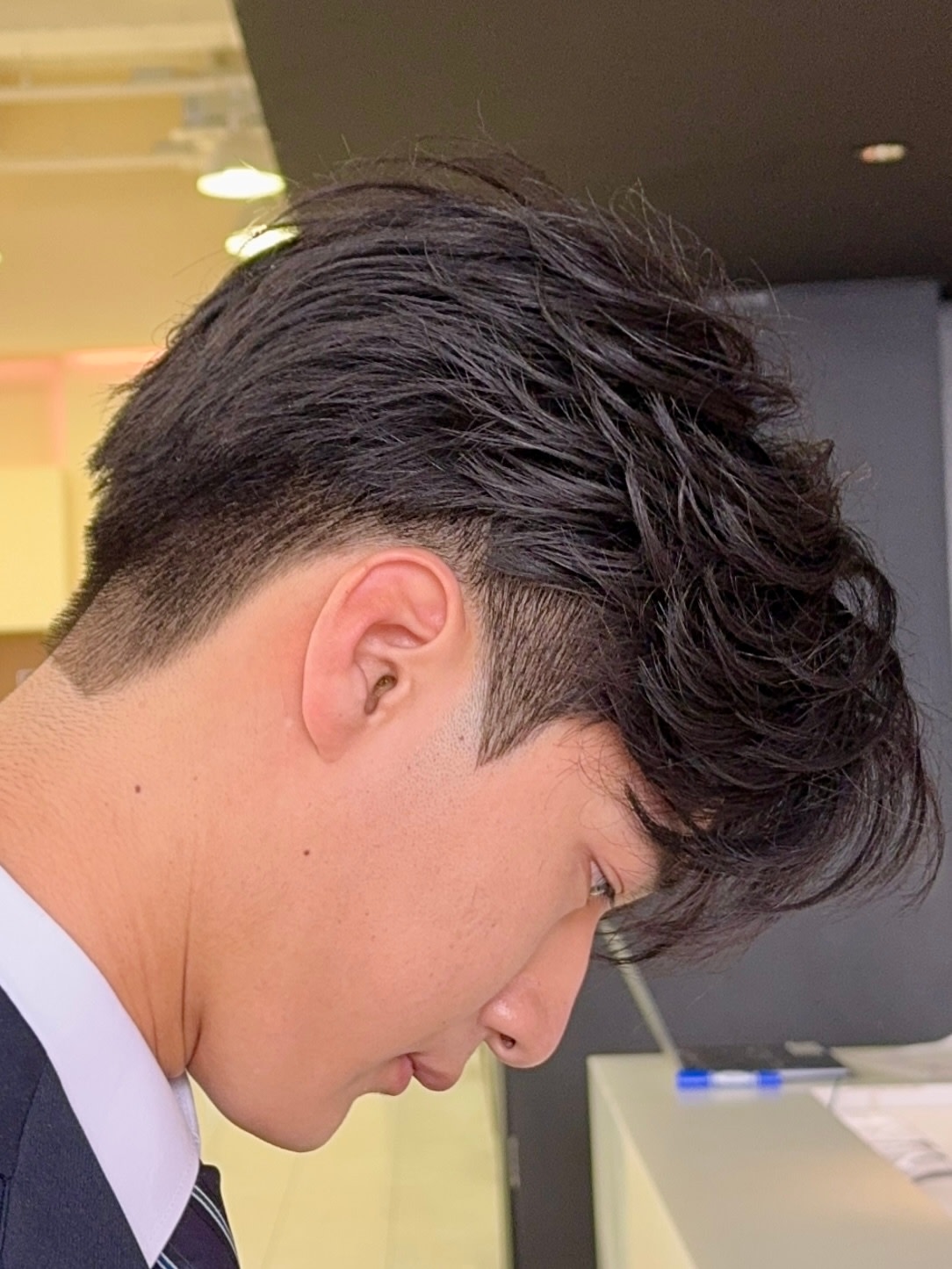 ZEST 吉祥寺店【ゼストキチジョウジテン】のスタイル紹介。【鈴木楓竜】フェザーパーマ