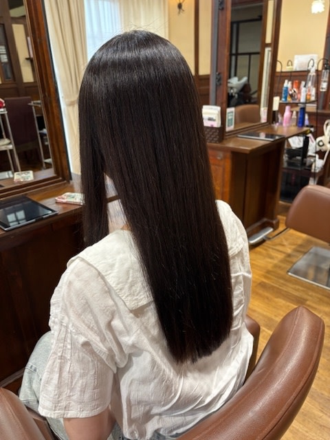 TJ天気予報 Part7 稲沢店【ティジェイ テンキヨホウ パートセブン イナザワテン】のスタイル紹介。ハイダメージ毛の艶髪矯正