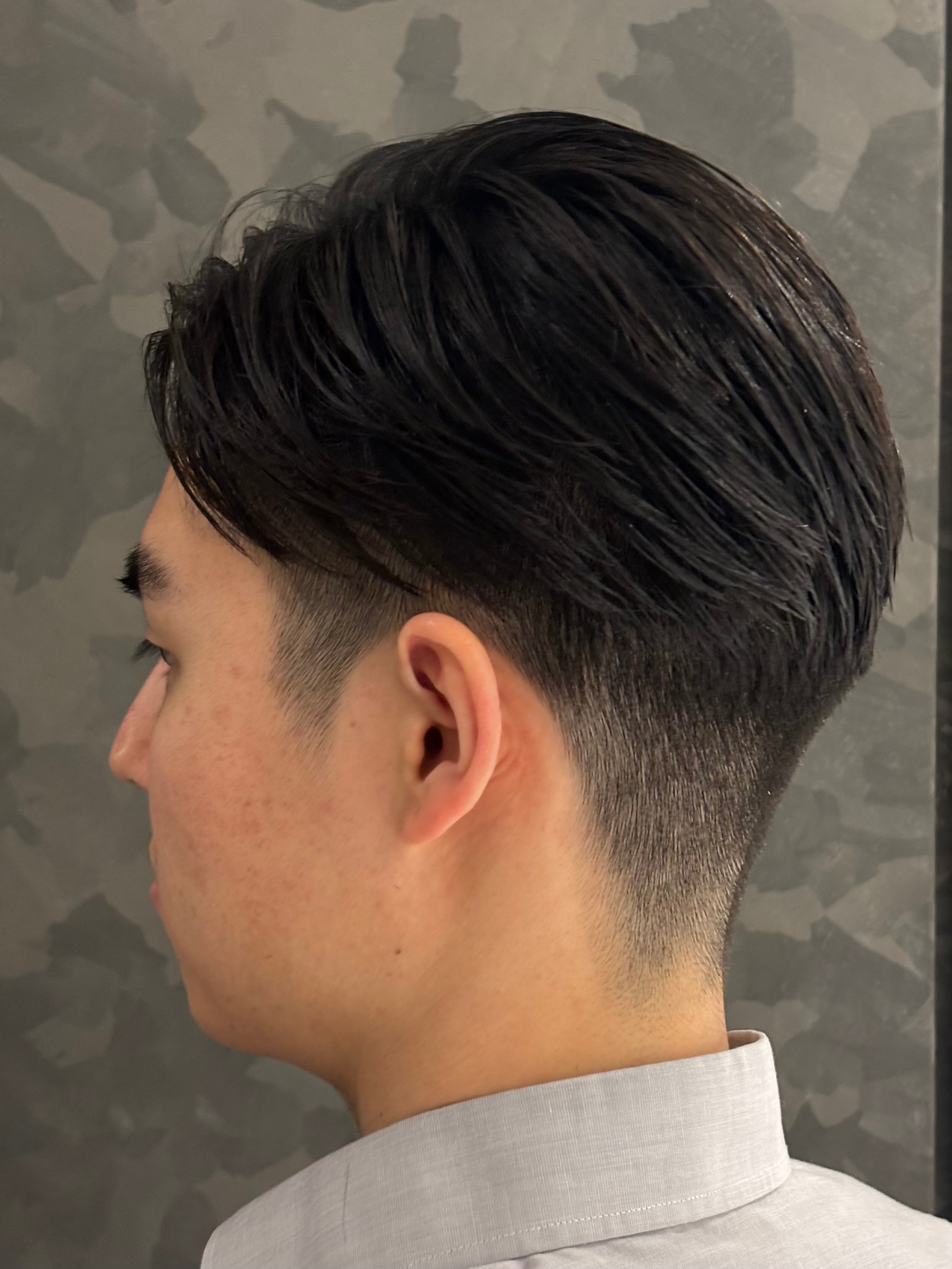 ヒロ銀座ヘアーサロン 麻布乃木坂 六本木駅前店【ヒロギンザヘアーサロンアザブノギザカロッポンギエキマエテン】のスタイル紹介。作り込みすぎない！ナチュラルメンズヘア！