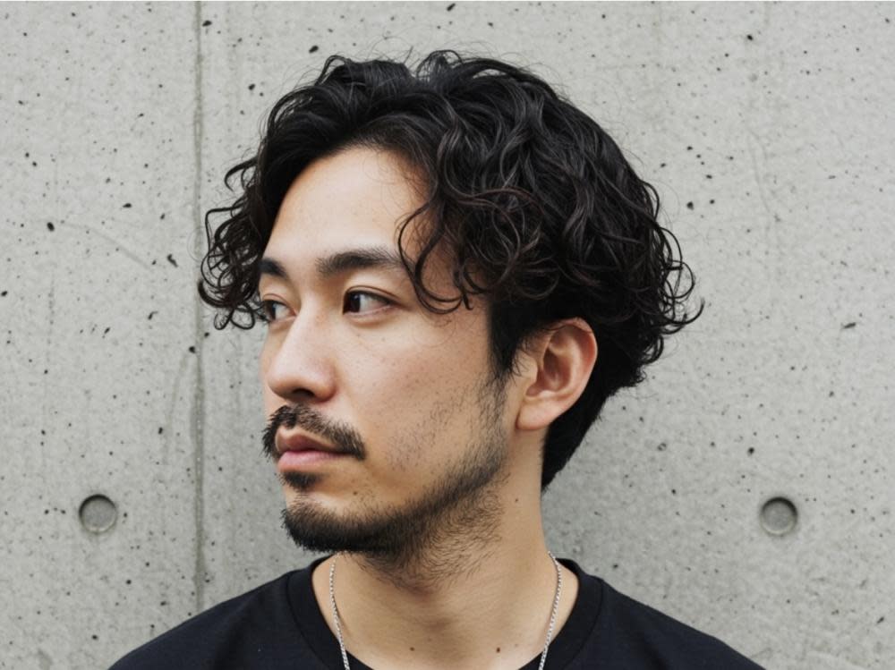 メンズサロン R-EVOLUT hair【レボルトヘアー】のスタイル紹介。メンズパーマ/スペインカール/ツーブロック