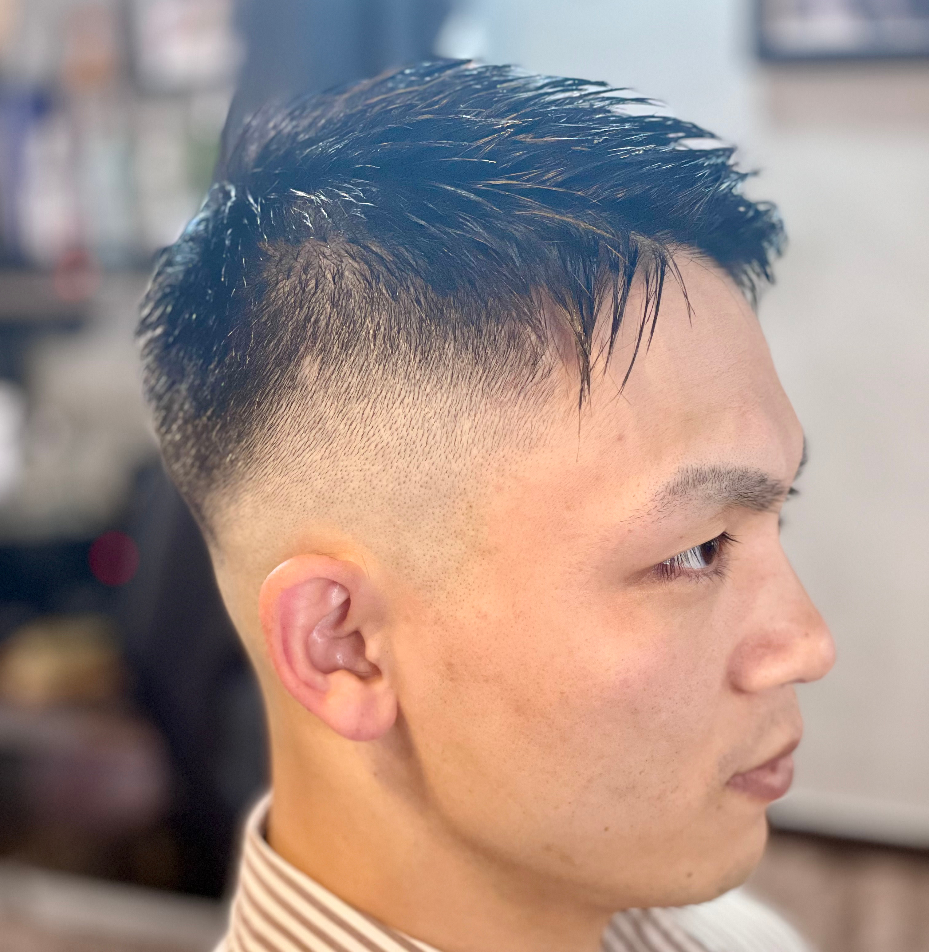 VIR BARBER【ヴィルバーバー】のスタイル紹介。【ナチュラル束感 × スキンフェード】品良くキマる