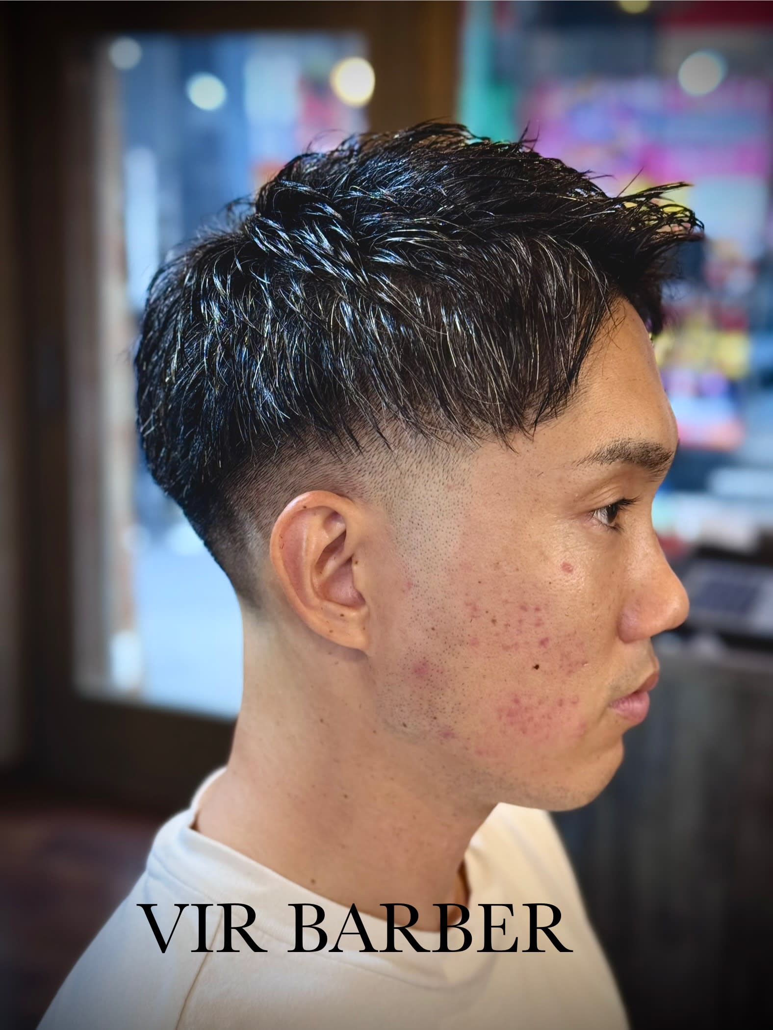VIR BARBER【ヴィルバーバー】のスタイル紹介。【束感ショート × フェード】清潔感のあるビジネススタイル