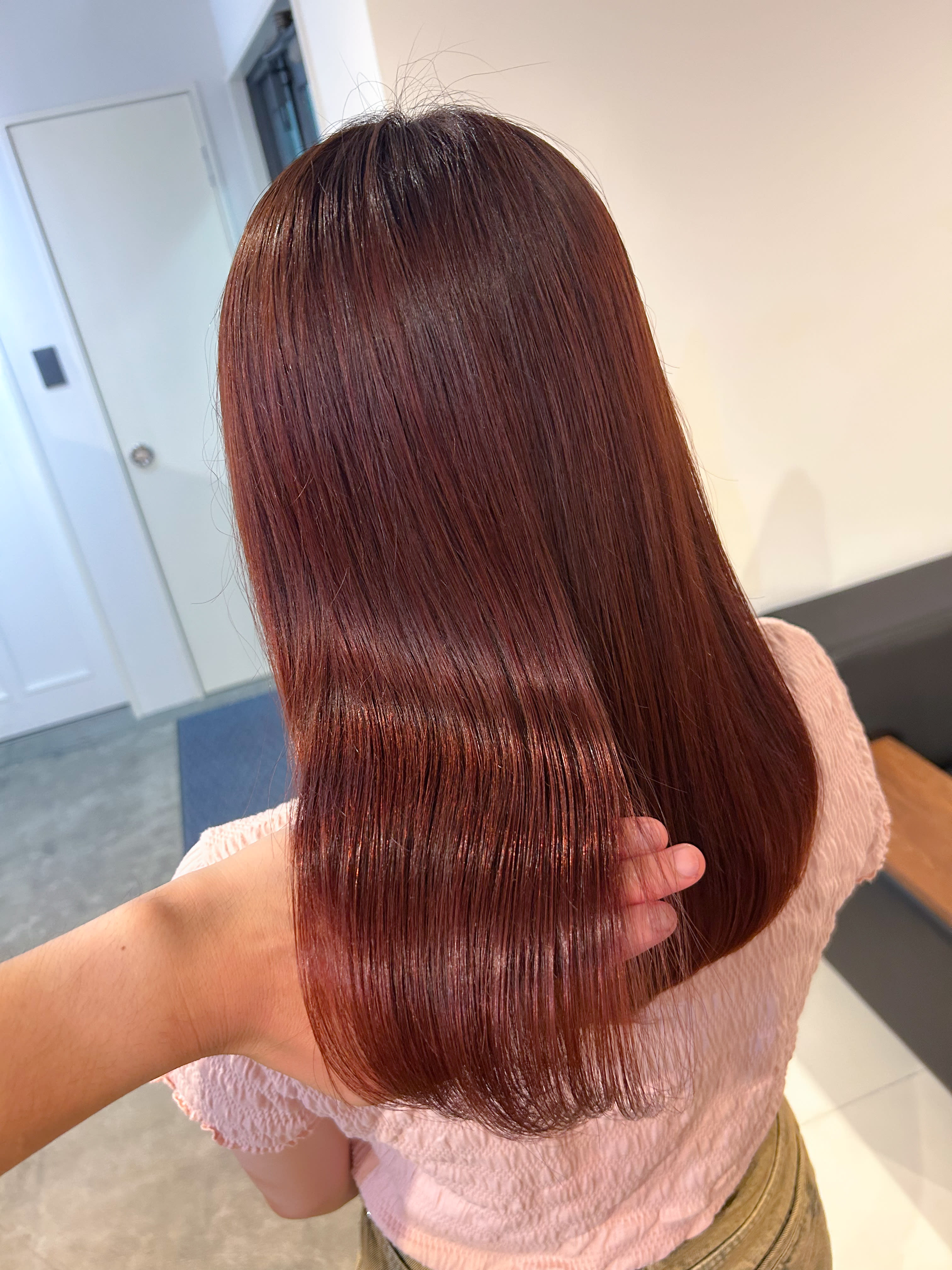 SHE.osu【シーオオス】のスタイル紹介。超高濃度水素ケアカラー/髪質改善/チェリーレッド/