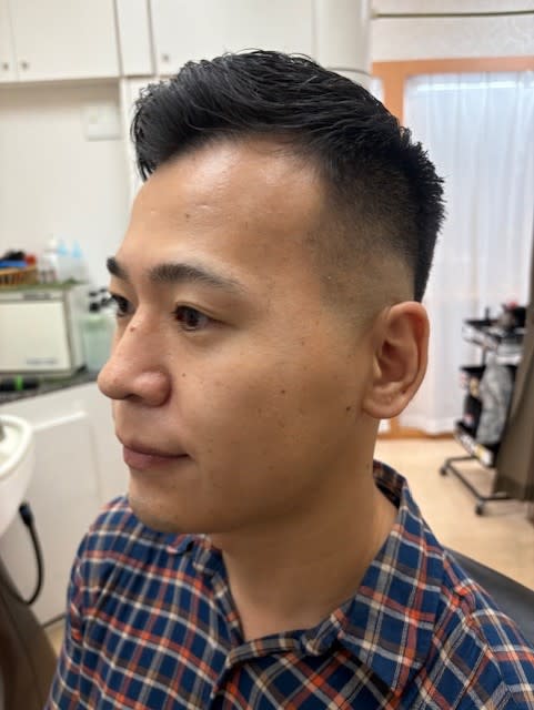 ヘアサロン大野 iki 堂島店【ヘアサロンオオノイキ】のスタイル紹介。フロントアップ×スキンフェード