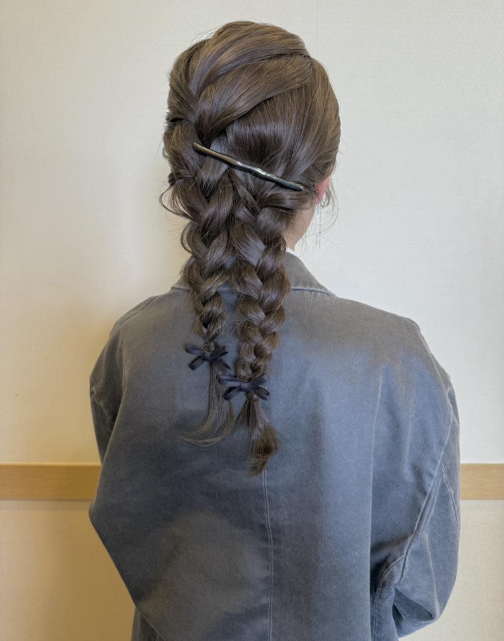 VISAGE【ヴィサージュ】【ヴィサージュ】のスタイル紹介。あみ下ろしアレンジ