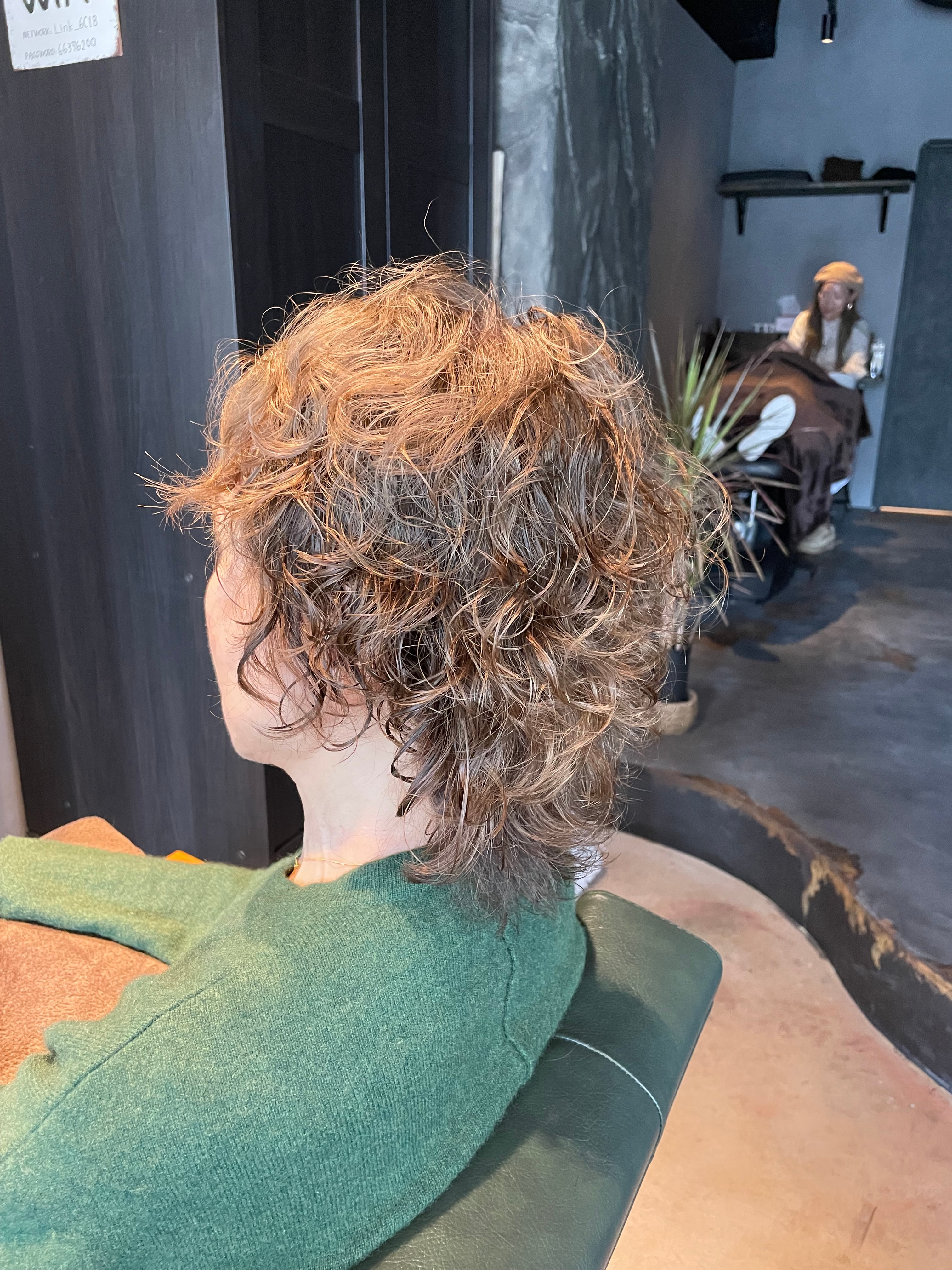 inswer 髪質改善 美地肌 ヘッドスパ 上野【アンサー カミシツカイゼン ビジハダ ヘッドスパ ウエノ】のスタイル紹介。inswer 髪質改善 美地肌 ヘッドスパ 上野×スタイル