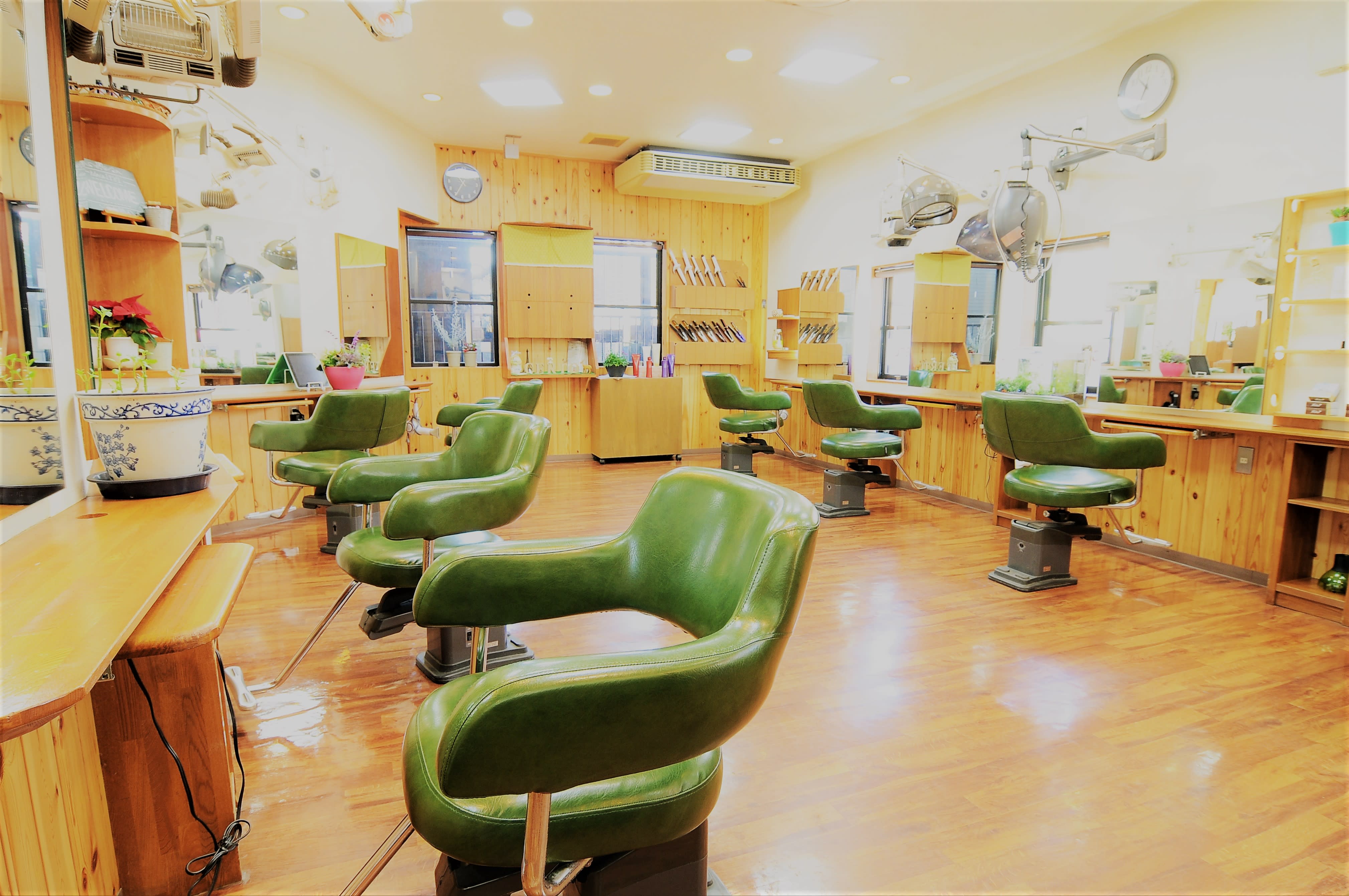 ヘアー＆メイク CERTO本店のアイキャッチ画像