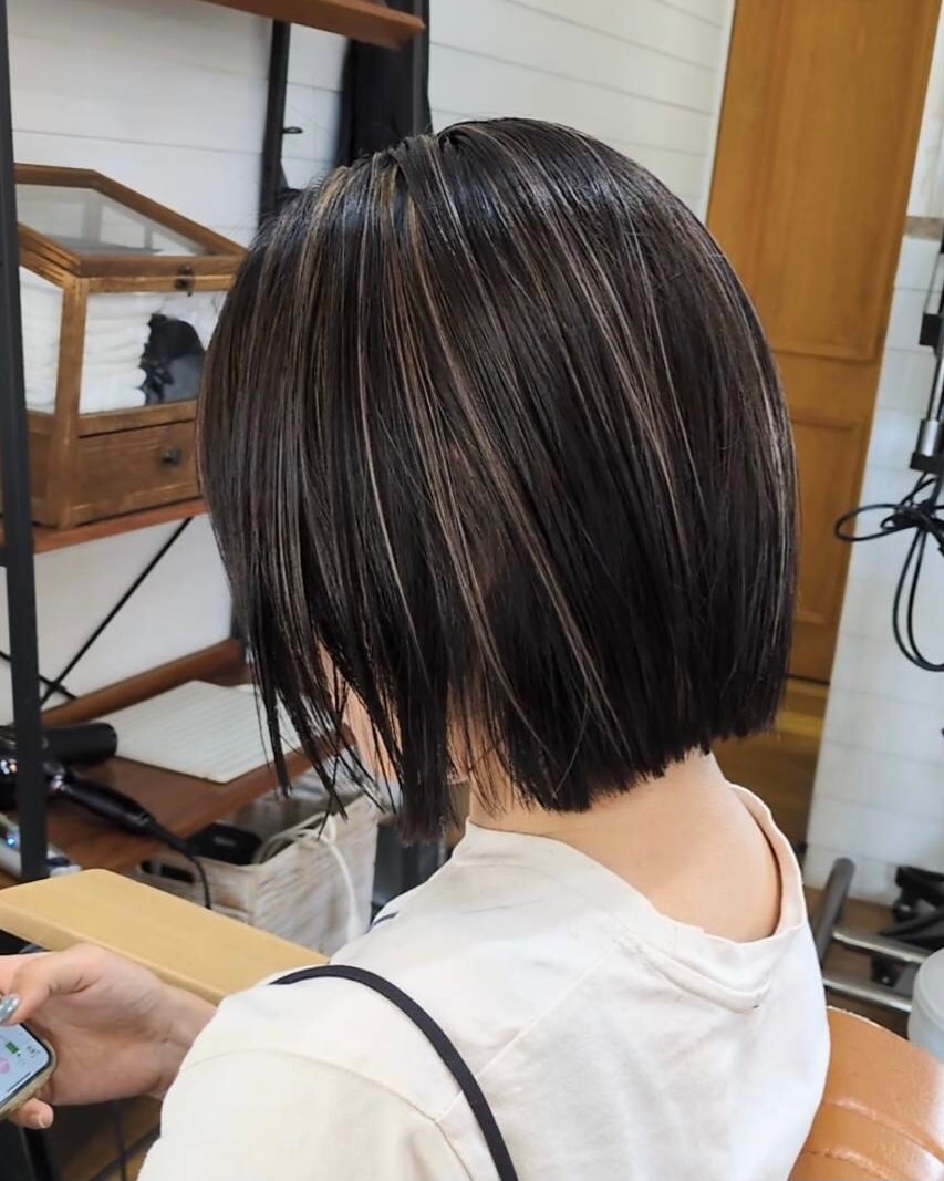 きいろいさんかくの美容室 Kanshall【カンシャル】【キイロイサンカクノビヨウシツ カンシャル】のスタイル紹介。ボブ30代〜50代グレイカラー白髪染め白髪ぼかし