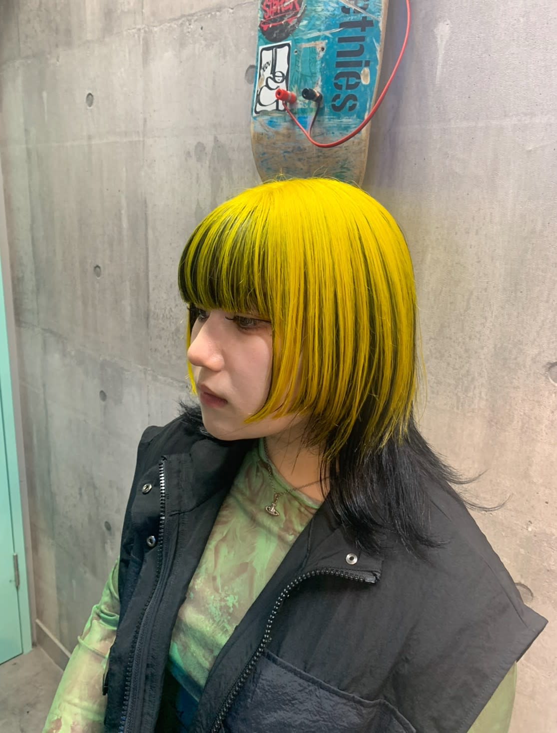 Re.(by INK.) 渋谷 ハイトーン/ウルフカット/デザインカラー/髪質改善【アールイーバイインク シブヤ ハイトーンウルフカットデザインカラーカミシツカイゼン】のスタイル紹介。Re.(by INK.) 渋谷×スタイル