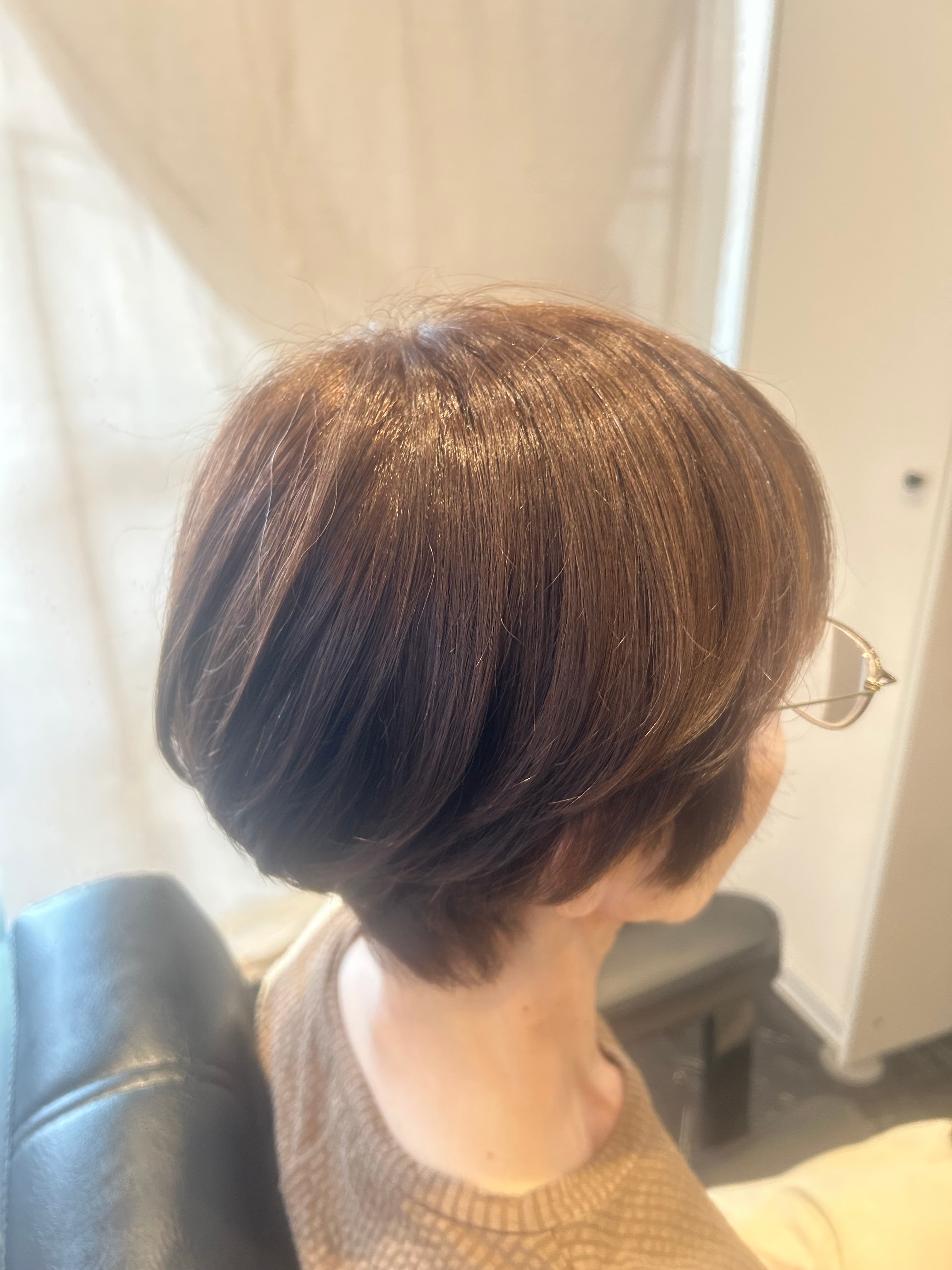 Terra【テラ】のスタイル紹介。ショート白髪ぼかし