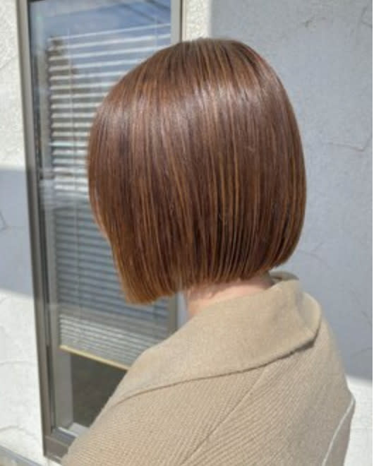 Chainon by charis 【シェノンバイカリス】盛岡|向中野【シェノン バイ カリス】のスタイル紹介。切りっぱなしボブ×お洒落ベージュ【盛岡|向中野|シェノン】