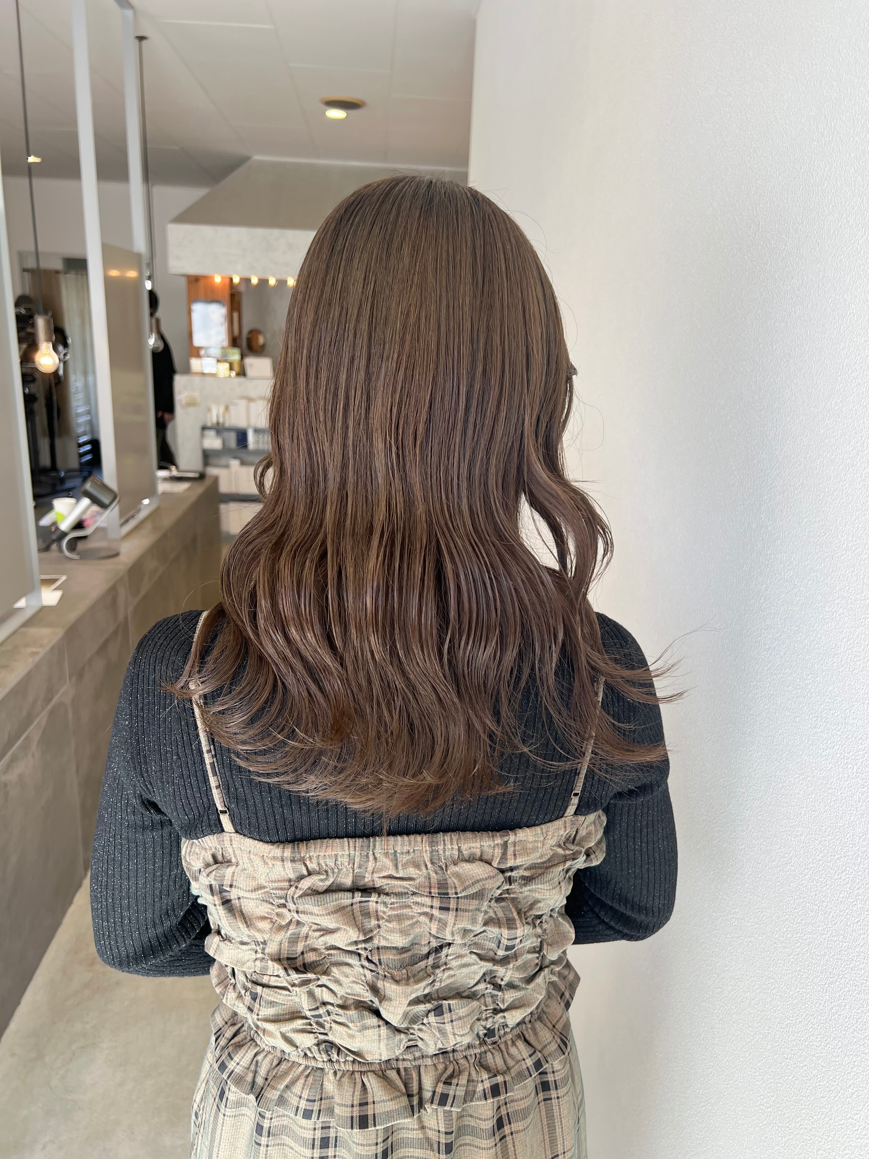 fuhcoh 下関店【フーコー】のスタイル紹介。オリーブグレージュ