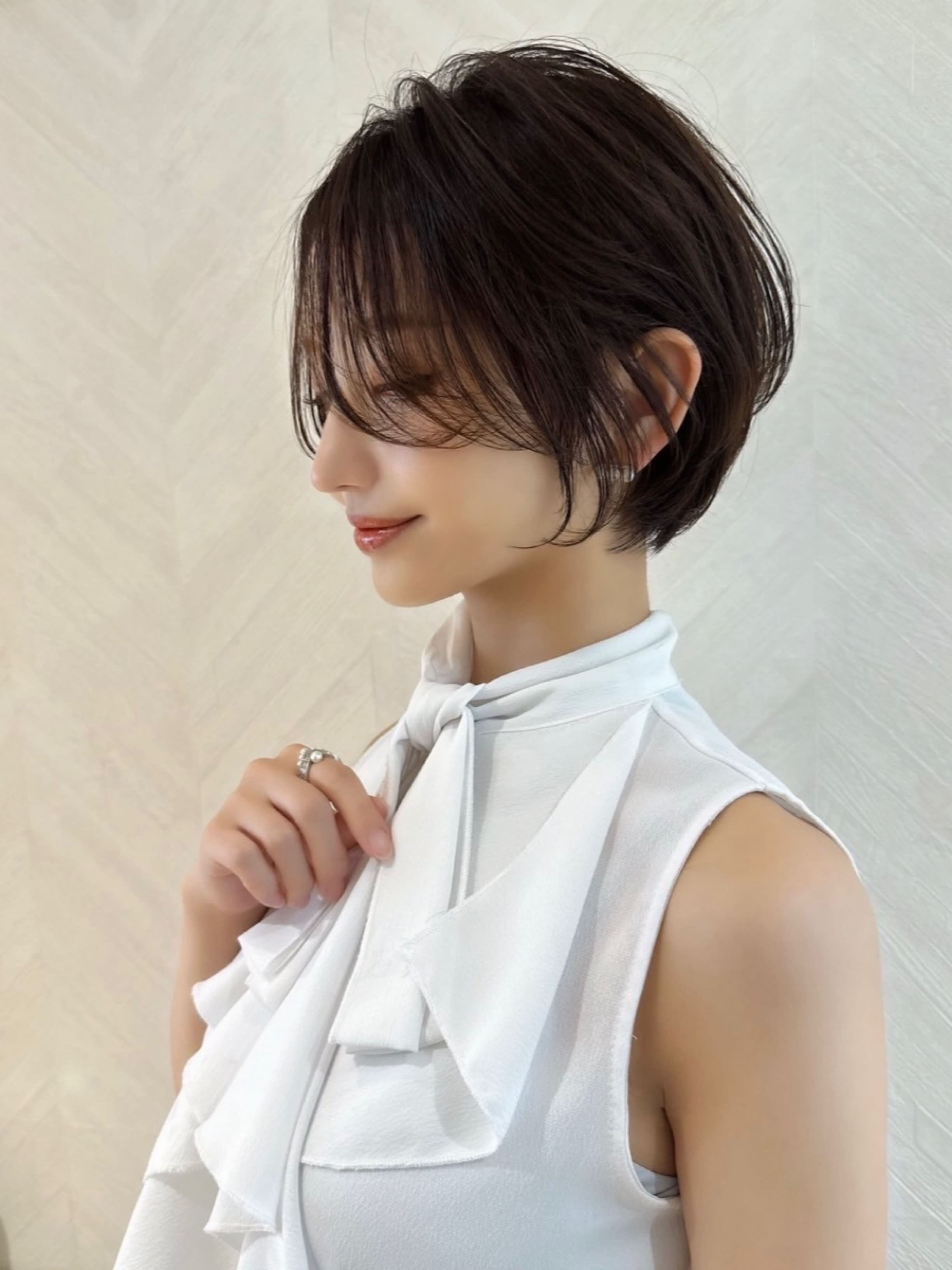 Lond strada 心斎橋【ロンドストラーダ シンサイバシ】のスタイル紹介。大人美人ショート