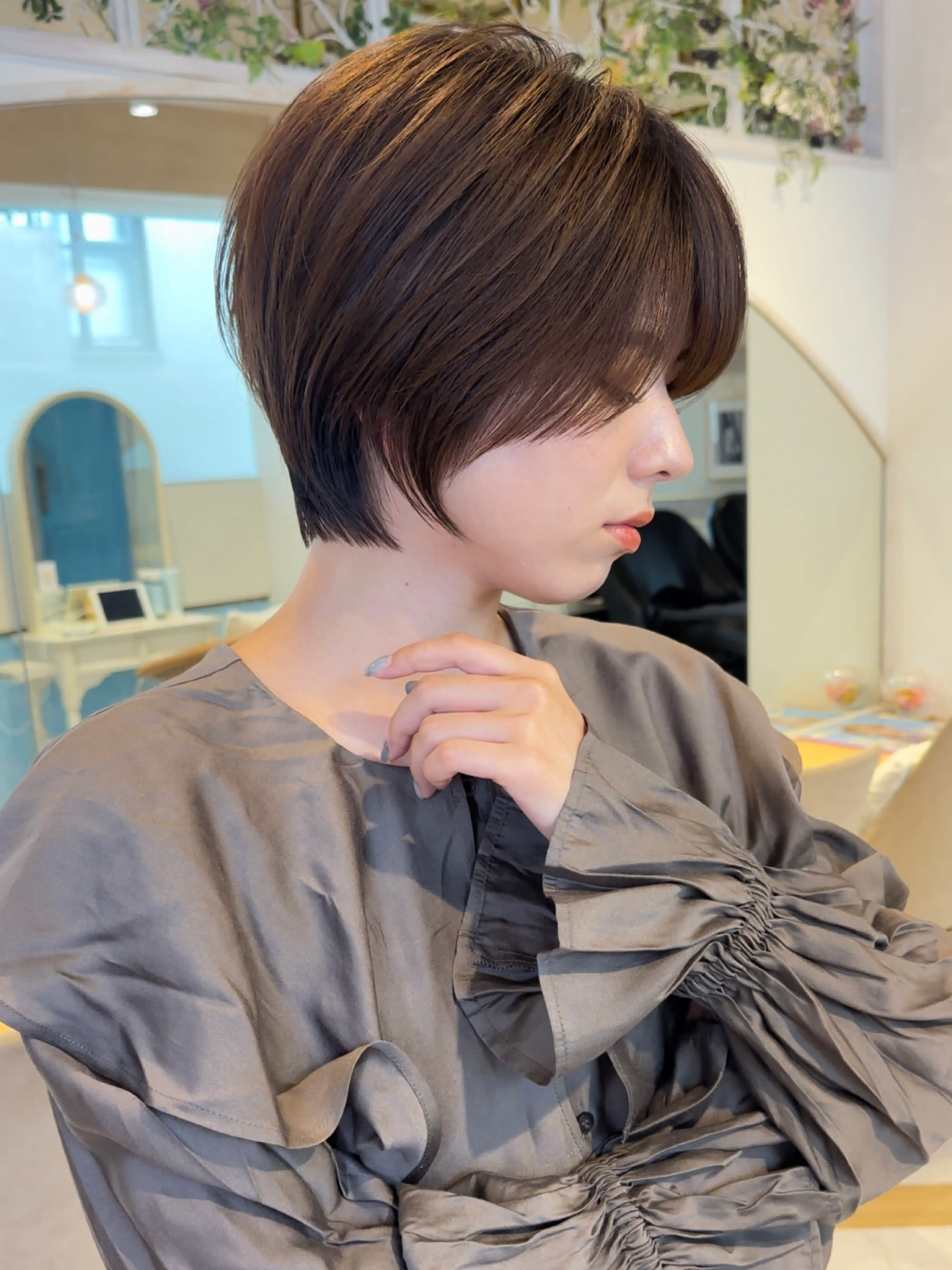 Lond strada 心斎橋【ロンドストラーダ シンサイバシ】のスタイル紹介。大人美人ショート