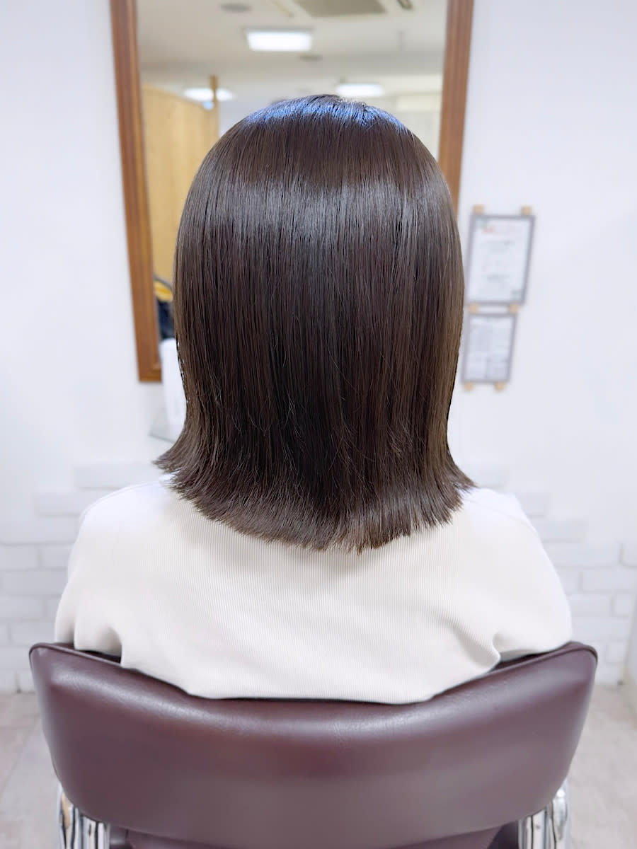 Link Heart【リンクハート】のスタイル紹介。ツヤ感&透明感際立つ？上品切りっぱなしボブ