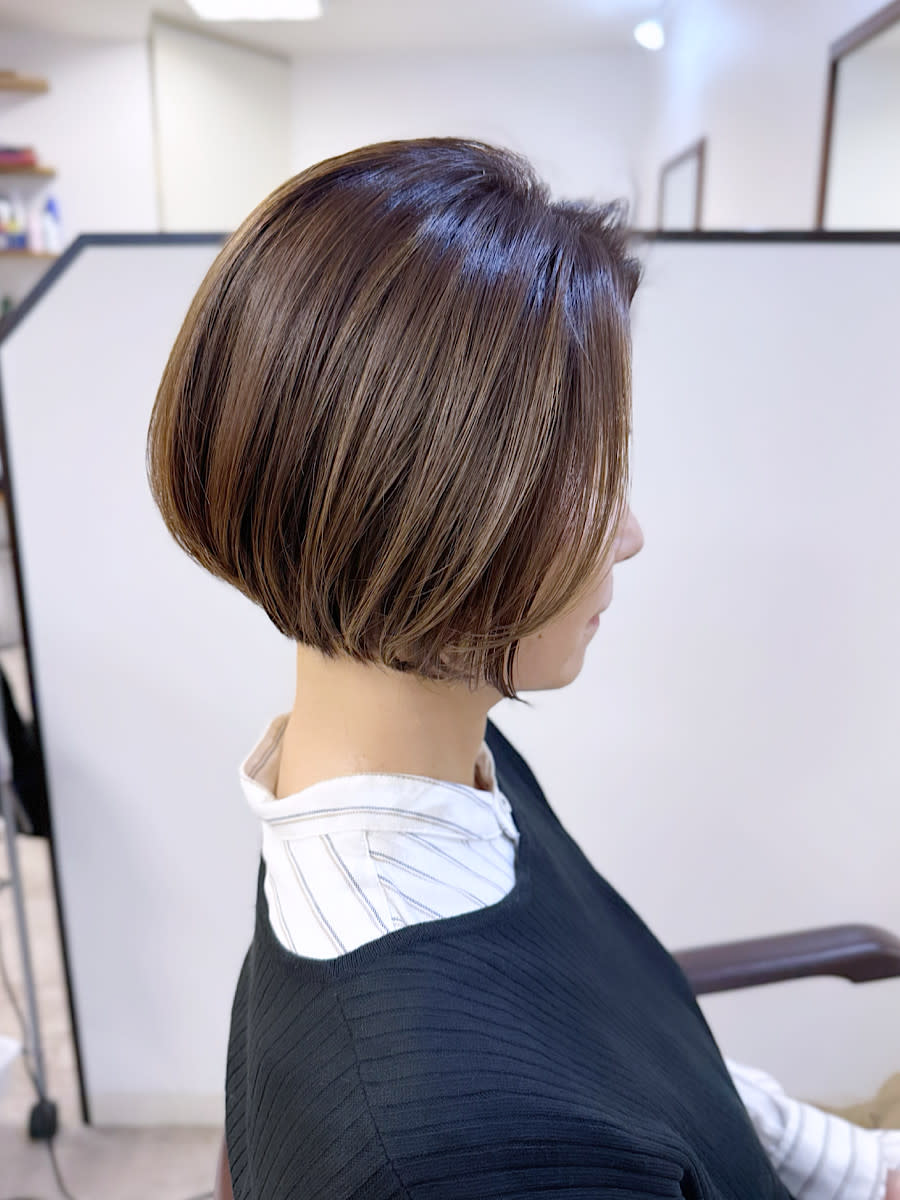 Link Heart【リンクハート】のスタイル紹介。ハイライト透明感？白髪ぼかし✖️丸み前下がりショートボブ