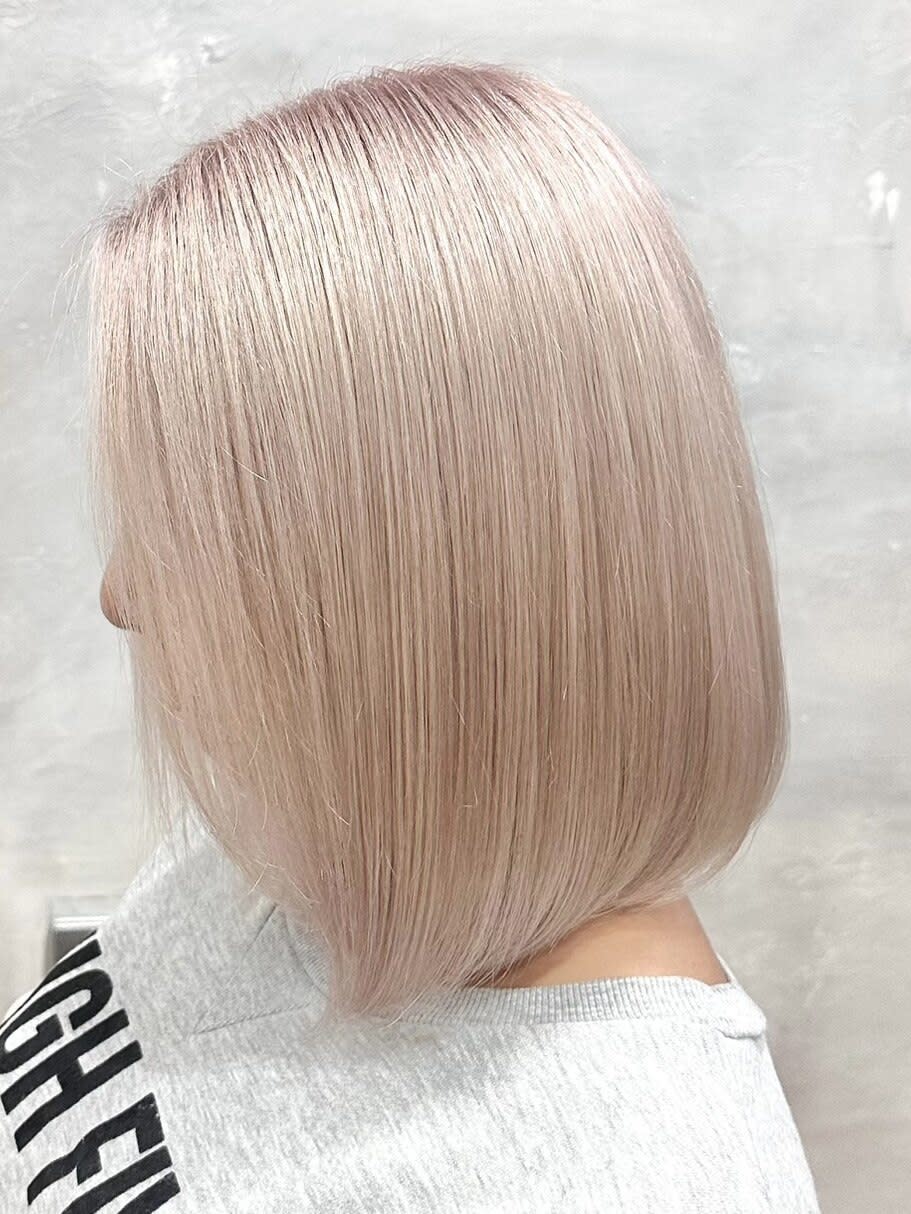 LORE福岡天神本店 インナーカラー特化型美容室ブリーチ・インナーカラー美容室【ロアフクオカテンジンホンテン インナーカラートッカガタビヨウシツ ブリーチ インナーカラービヨウシツ】のスタイル紹介。ダブルカラー/ベージュ/ケアブリーチカラー/ホワイトベージュ