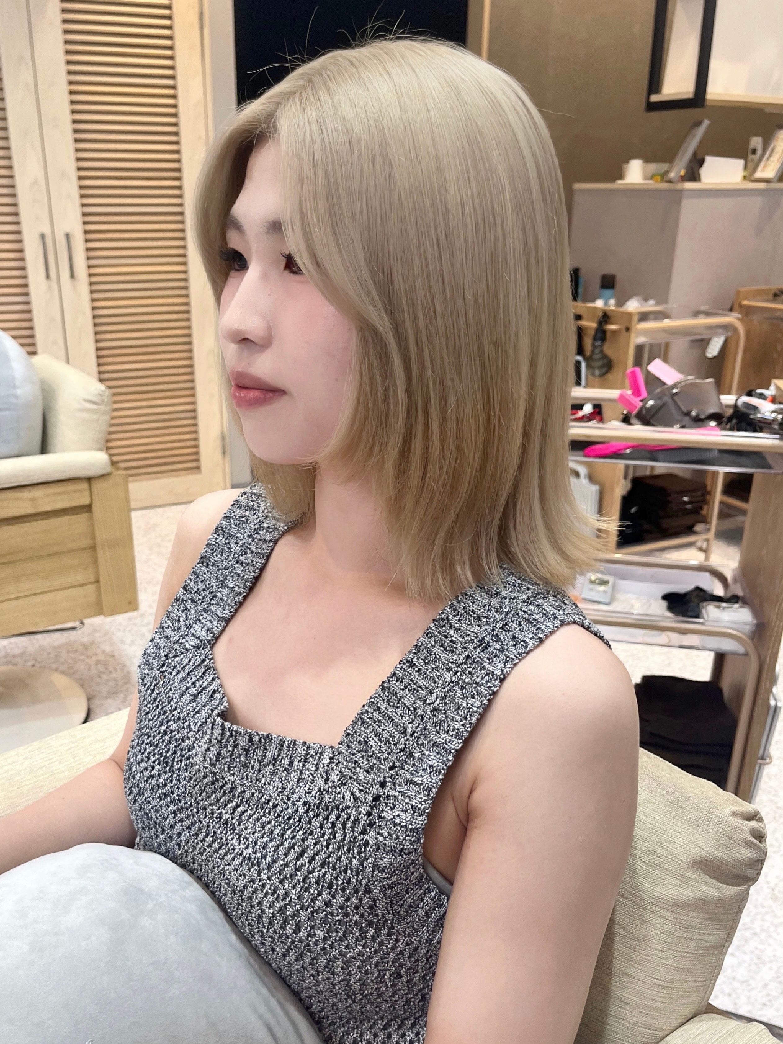 AUTHEN.HAIR【オーセンヘアー】のスタイル紹介。【ブリーチ1〜2回】ハイトーンミルキーベージュ◎ 