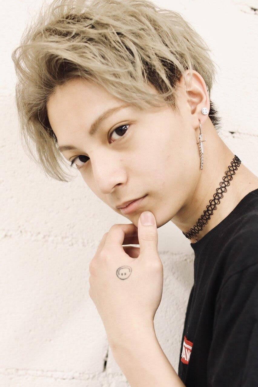 MEN'S SOURCE 天王寺阿倍野【メンズソース テンノウジアベノ】のスタイル紹介。センターパートマッシュ/メンズ